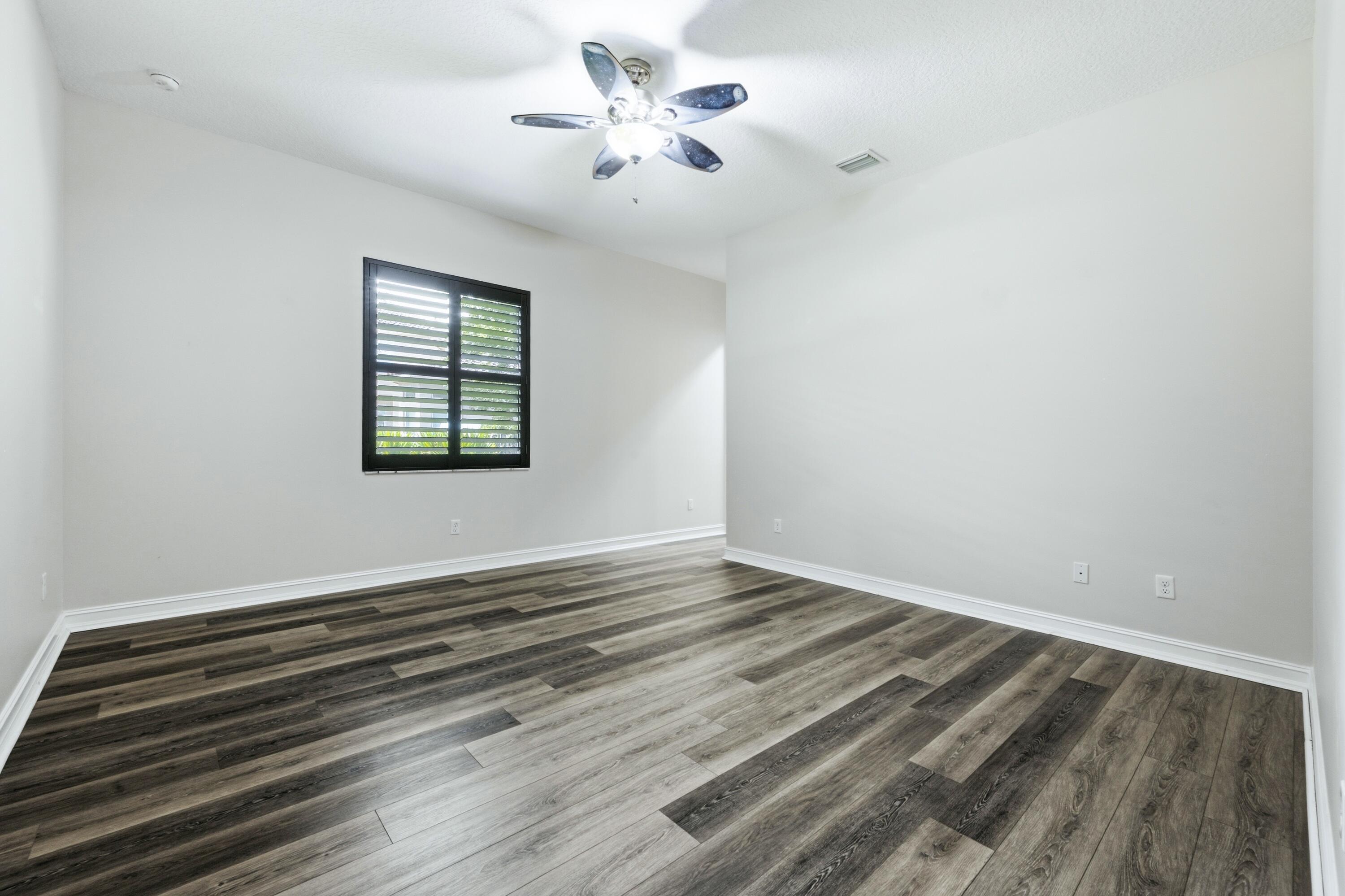 BAYHILL ESTATES - Residential