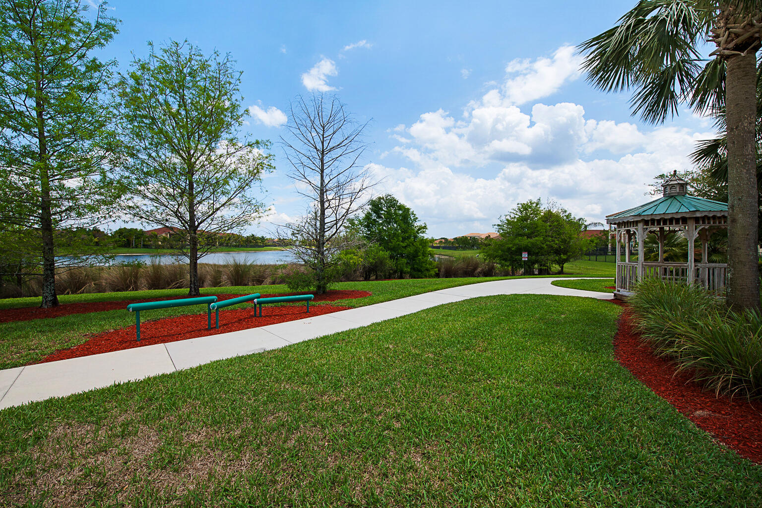BAYHILL ESTATES - Residential