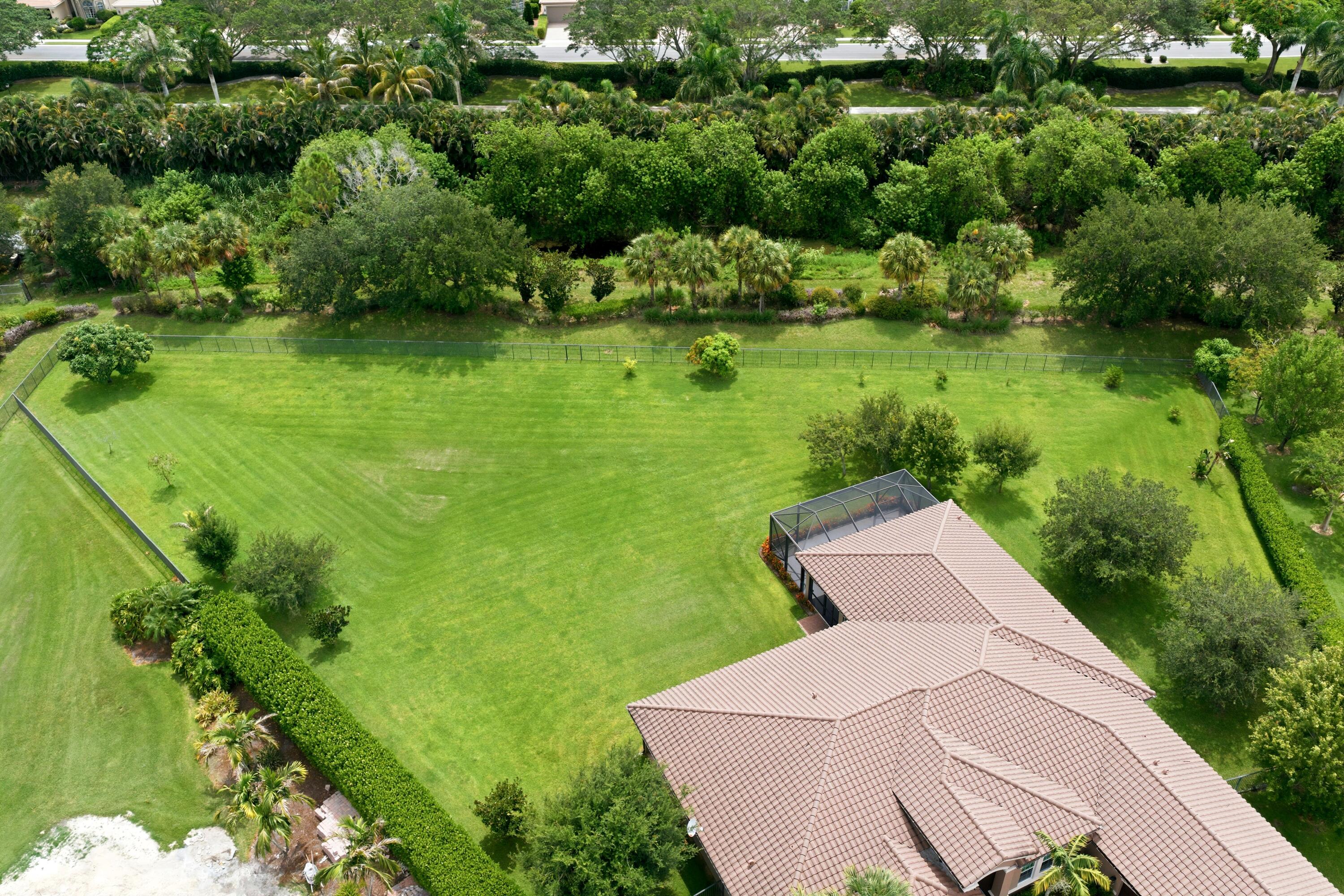 BAYHILL ESTATES - Residential