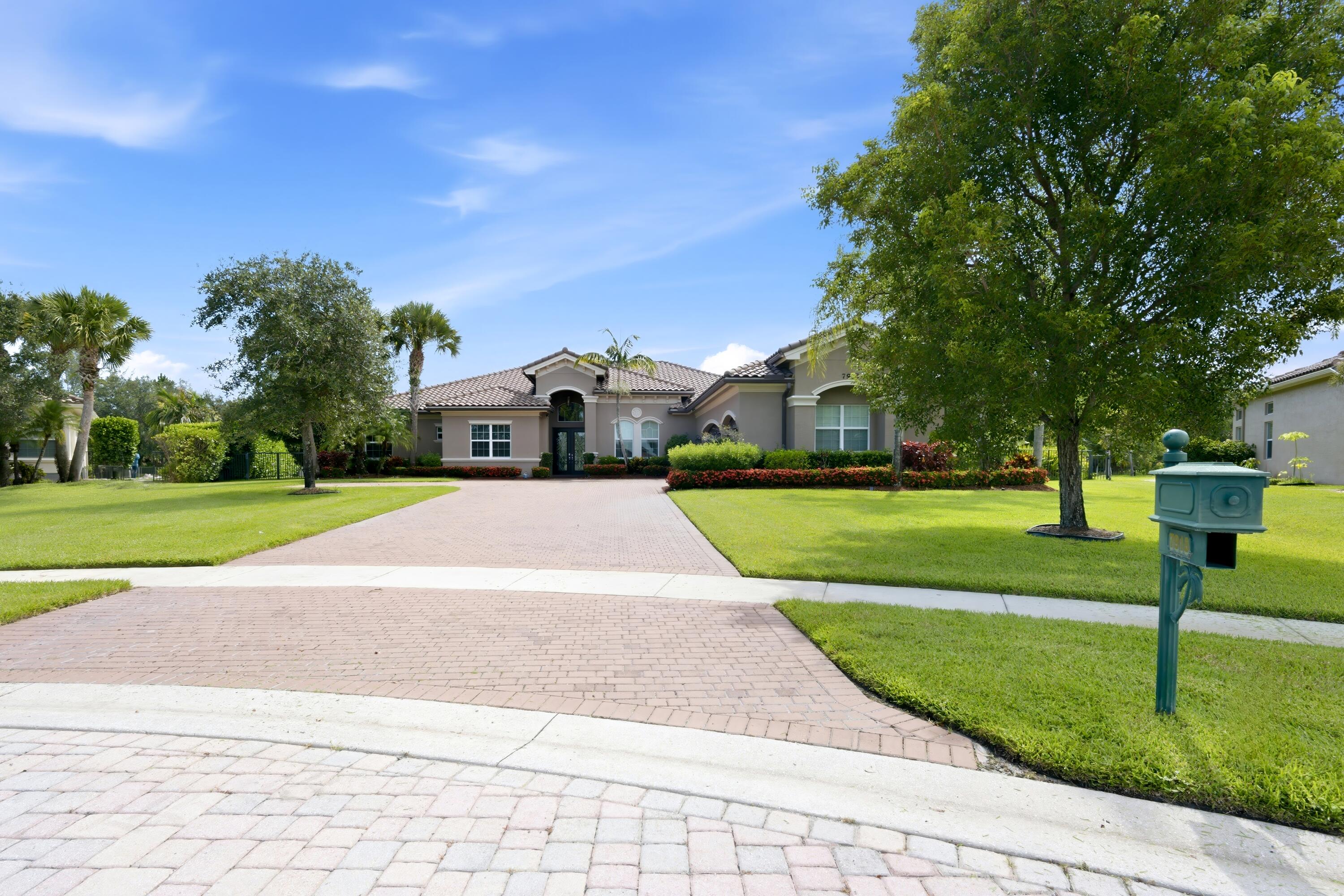 BAYHILL ESTATES - Residential
