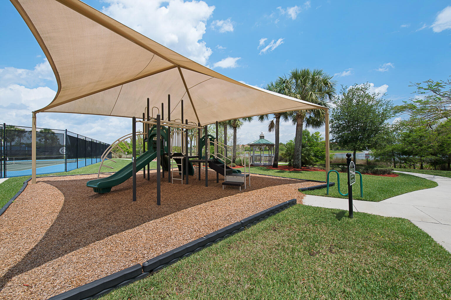 BAYHILL ESTATES - Residential