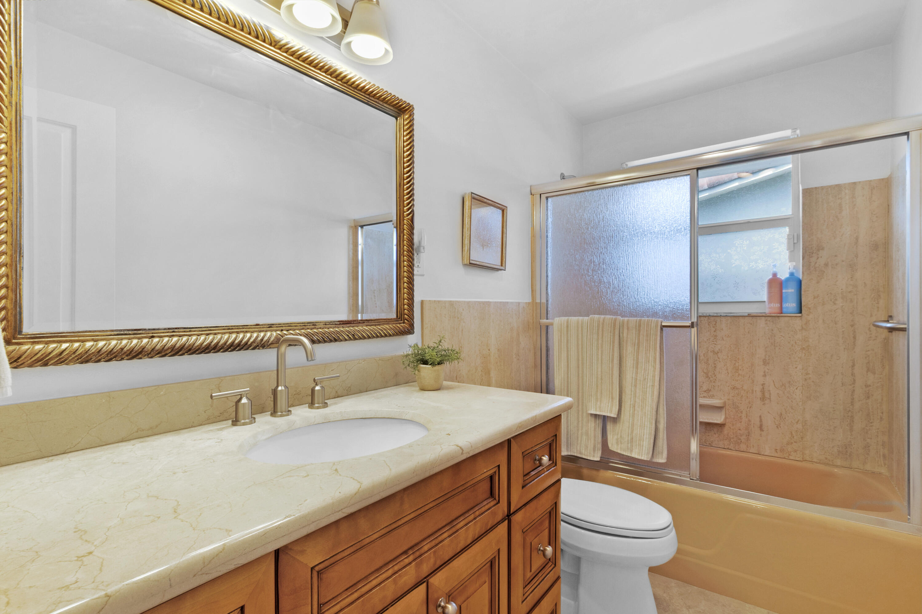 CORAL RIDGE ISLES - Residential Lease