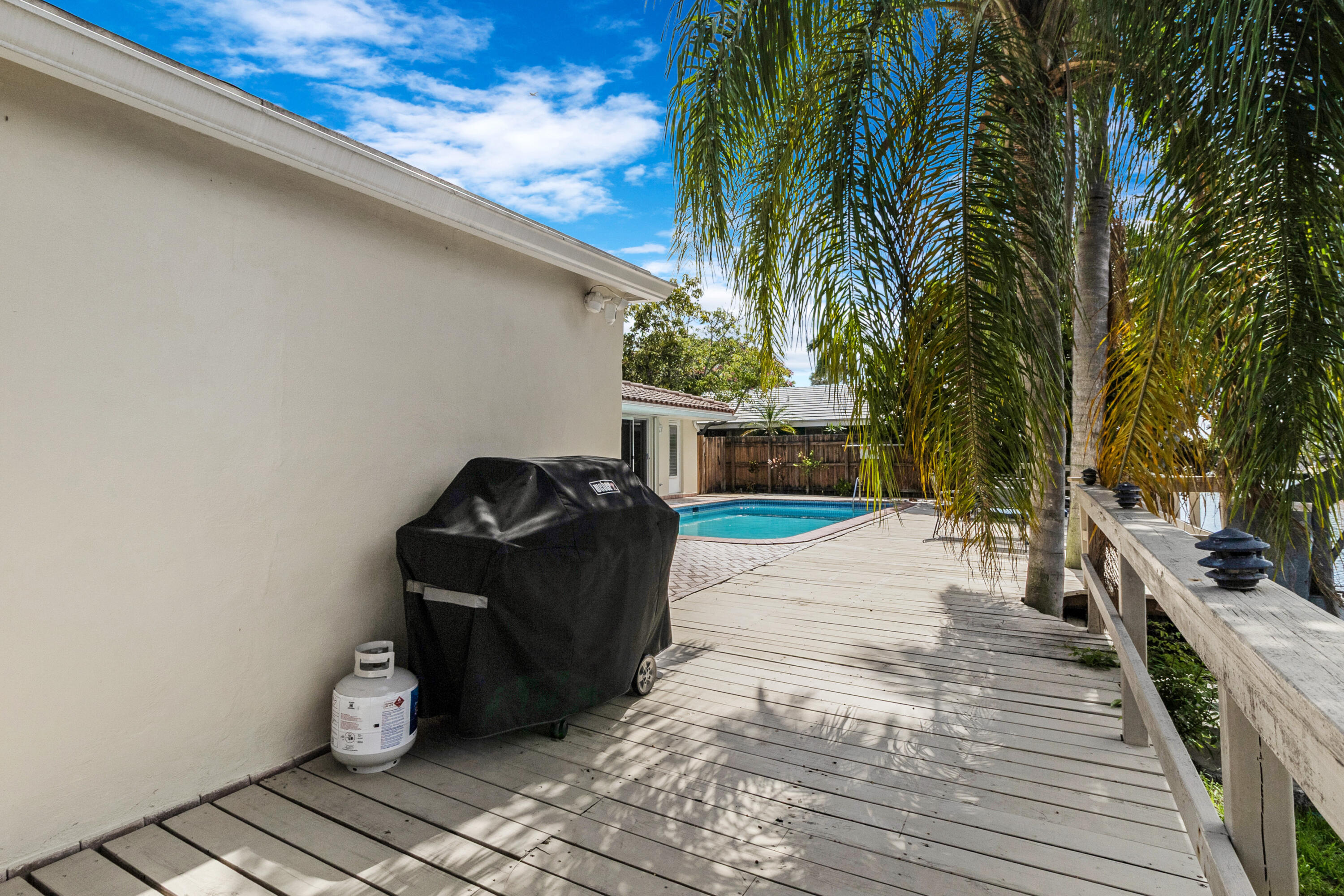 CORAL RIDGE ISLES - Residential Lease
