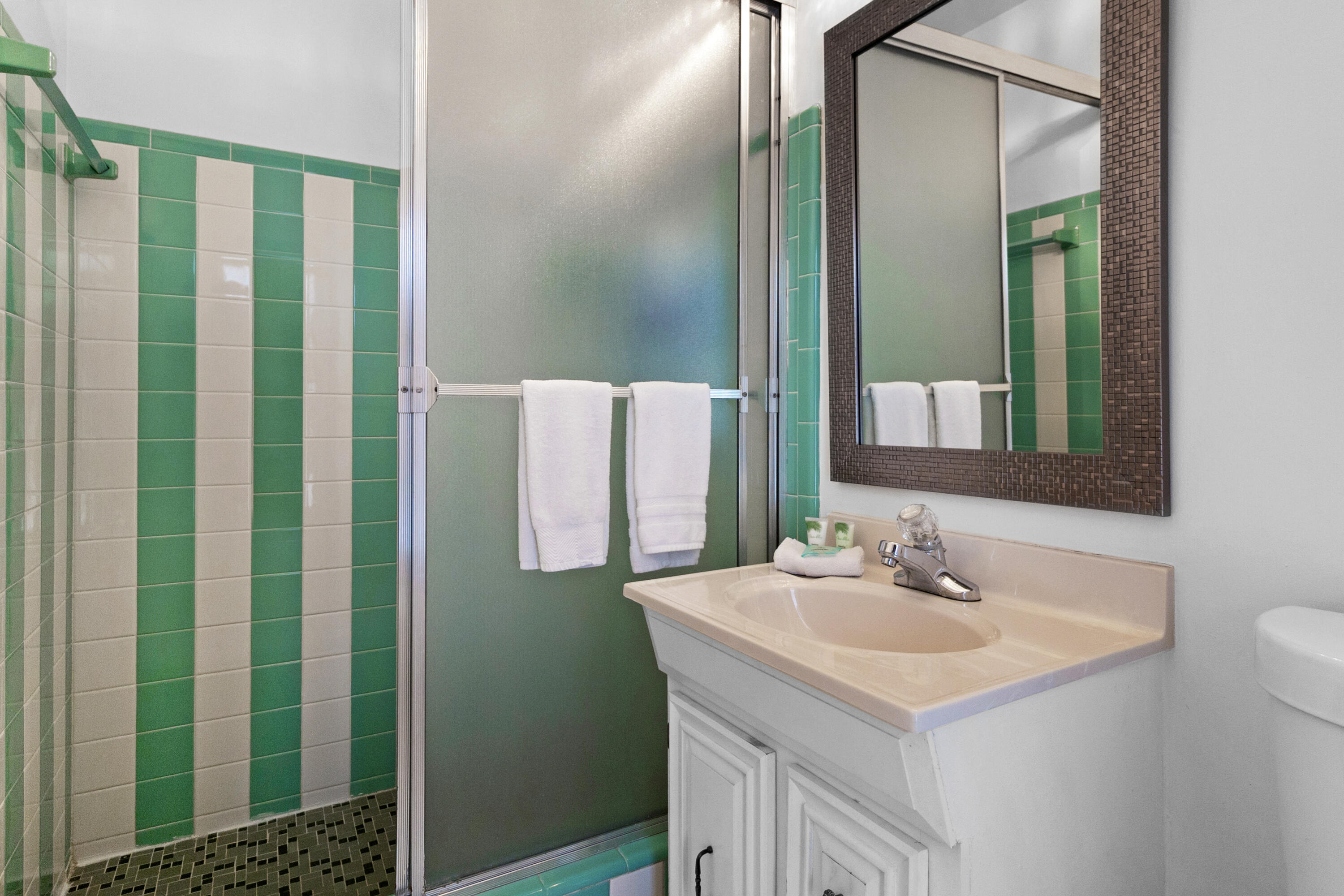 CORAL RIDGE ISLES - Residential Lease