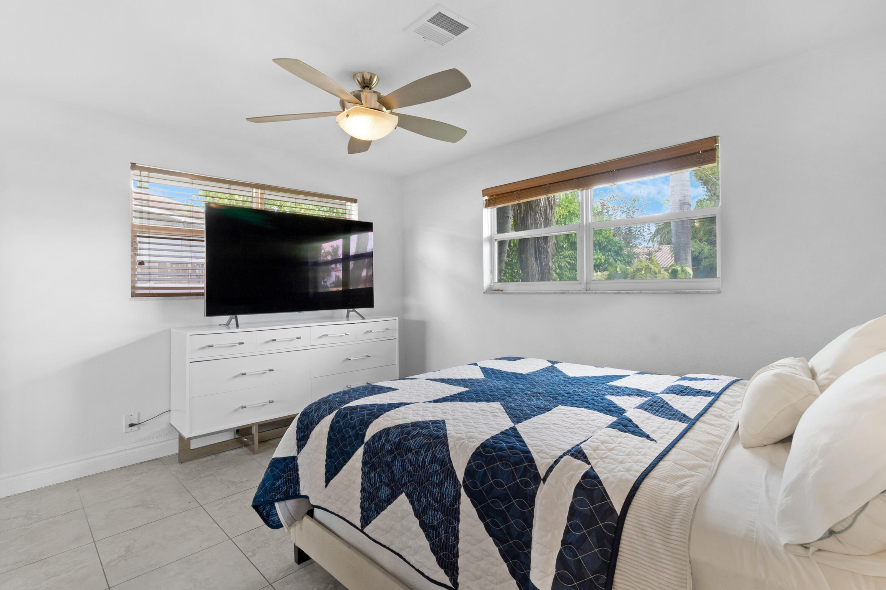 CORAL RIDGE ISLES - Residential Lease
