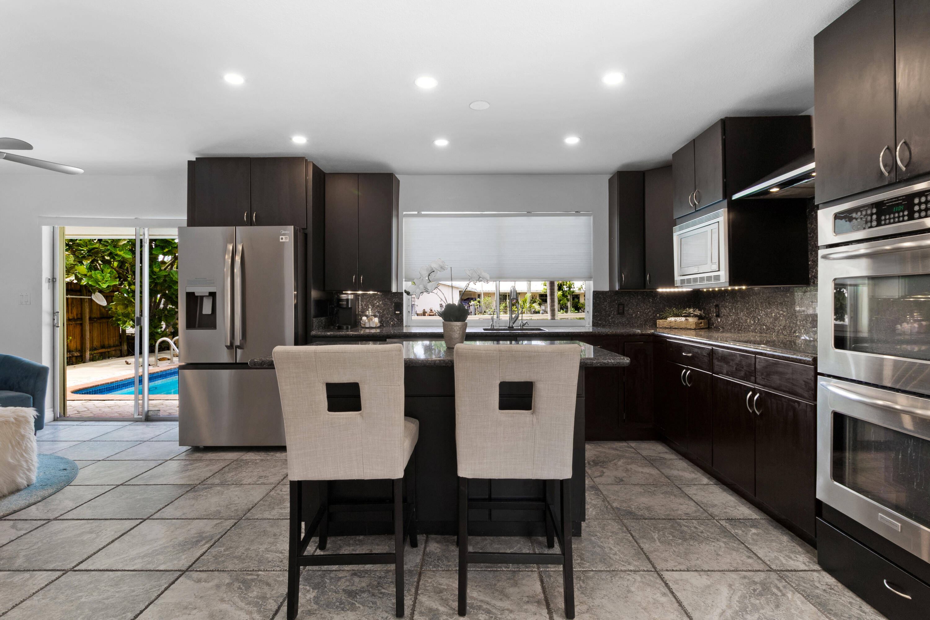 CORAL RIDGE ISLES - Residential Lease