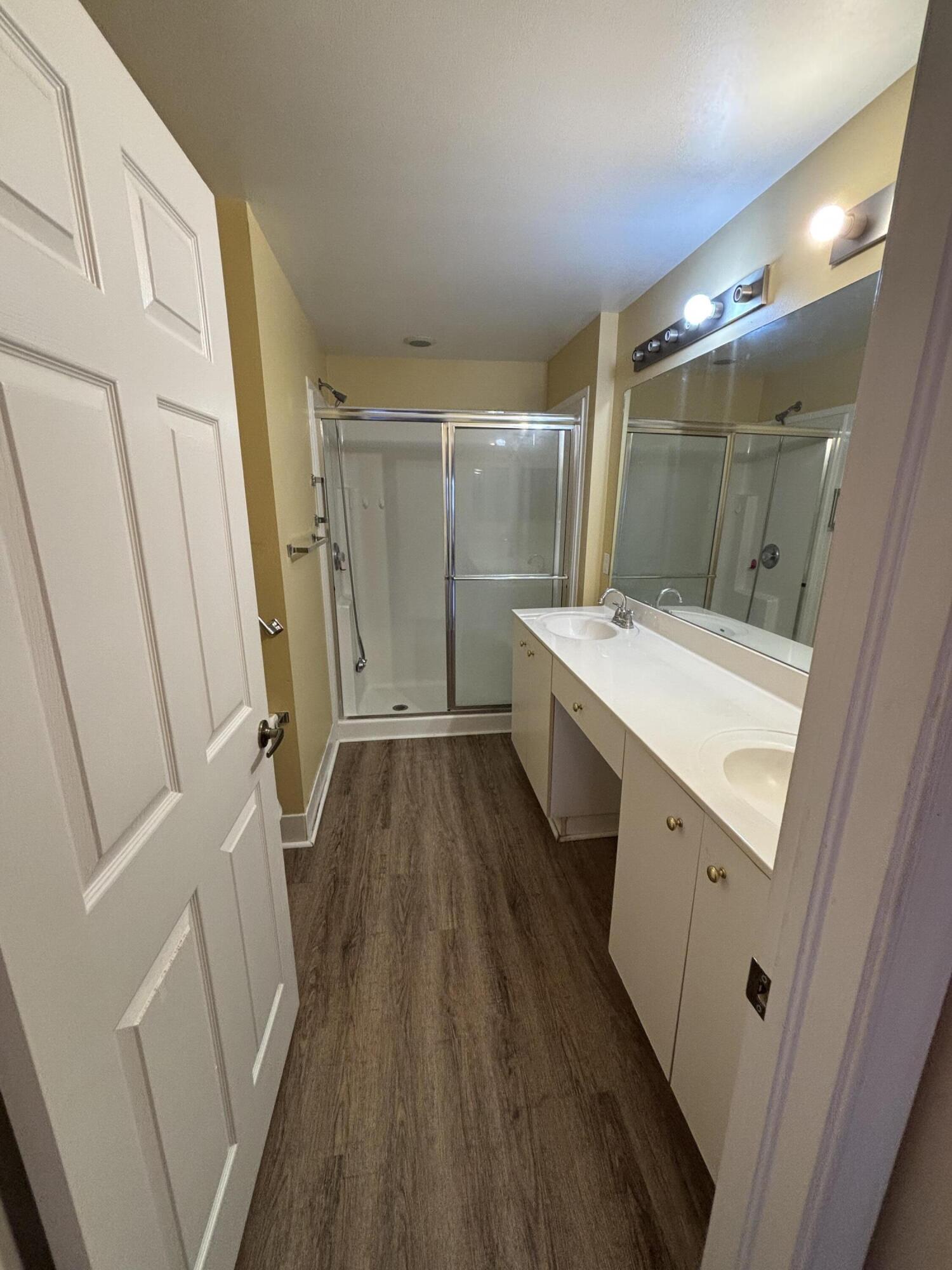 ANDROS ISLE PAR A - Residential Lease