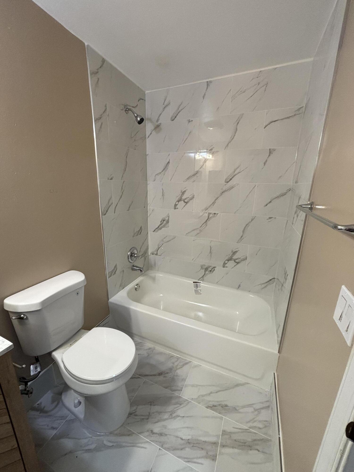 ANDROS ISLE PAR A - Residential Lease