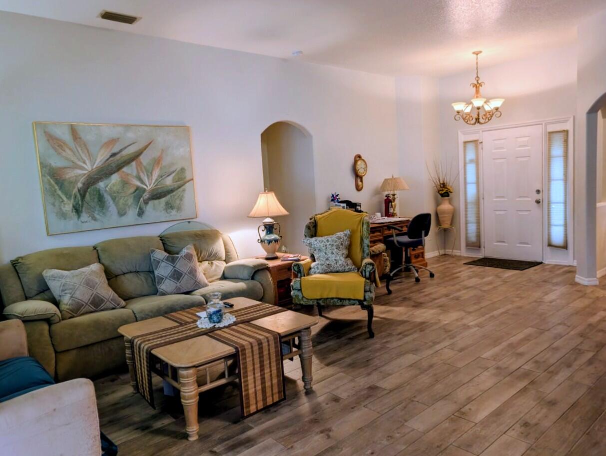 PORT ST LUCIE SECTION 18 - Residential