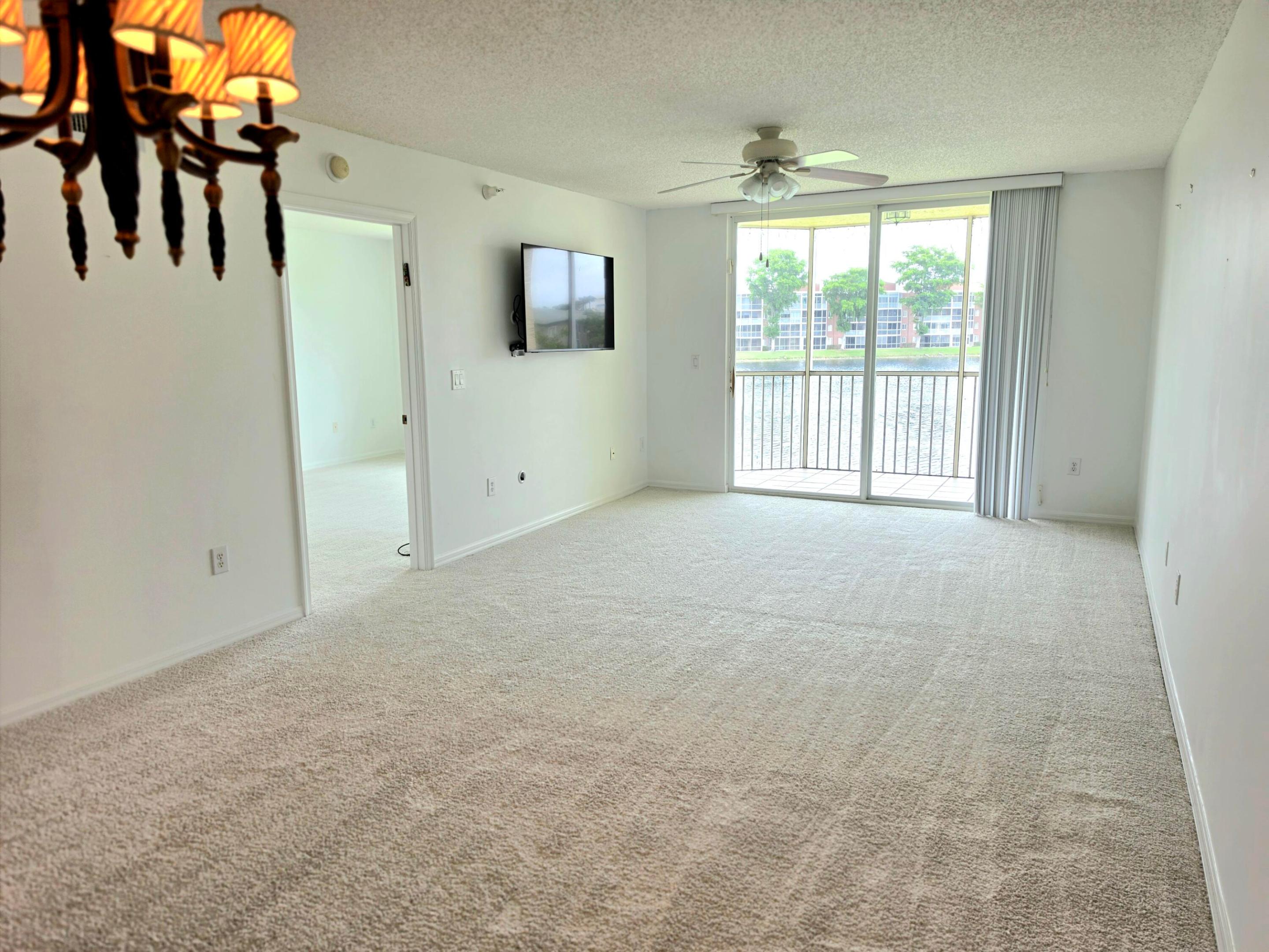 SOUTHAMPTON CONDOMINIUM H - Residential