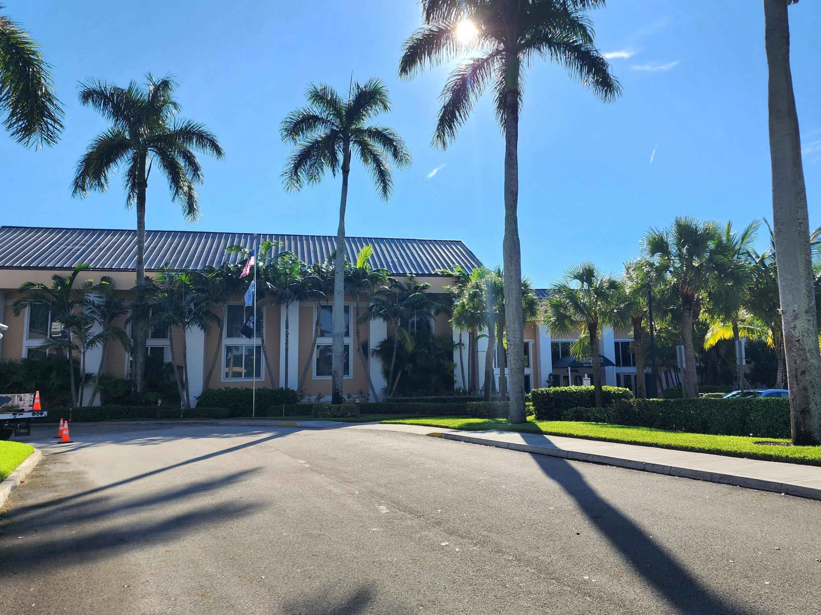 SOUTHAMPTON CONDOMINIUM H - Residential