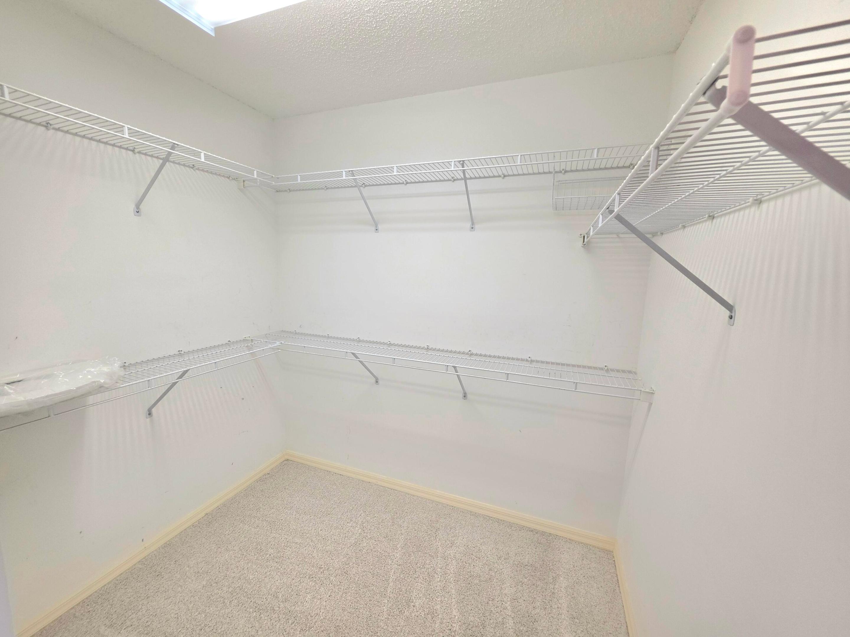 SOUTHAMPTON CONDOMINIUM H - Residential