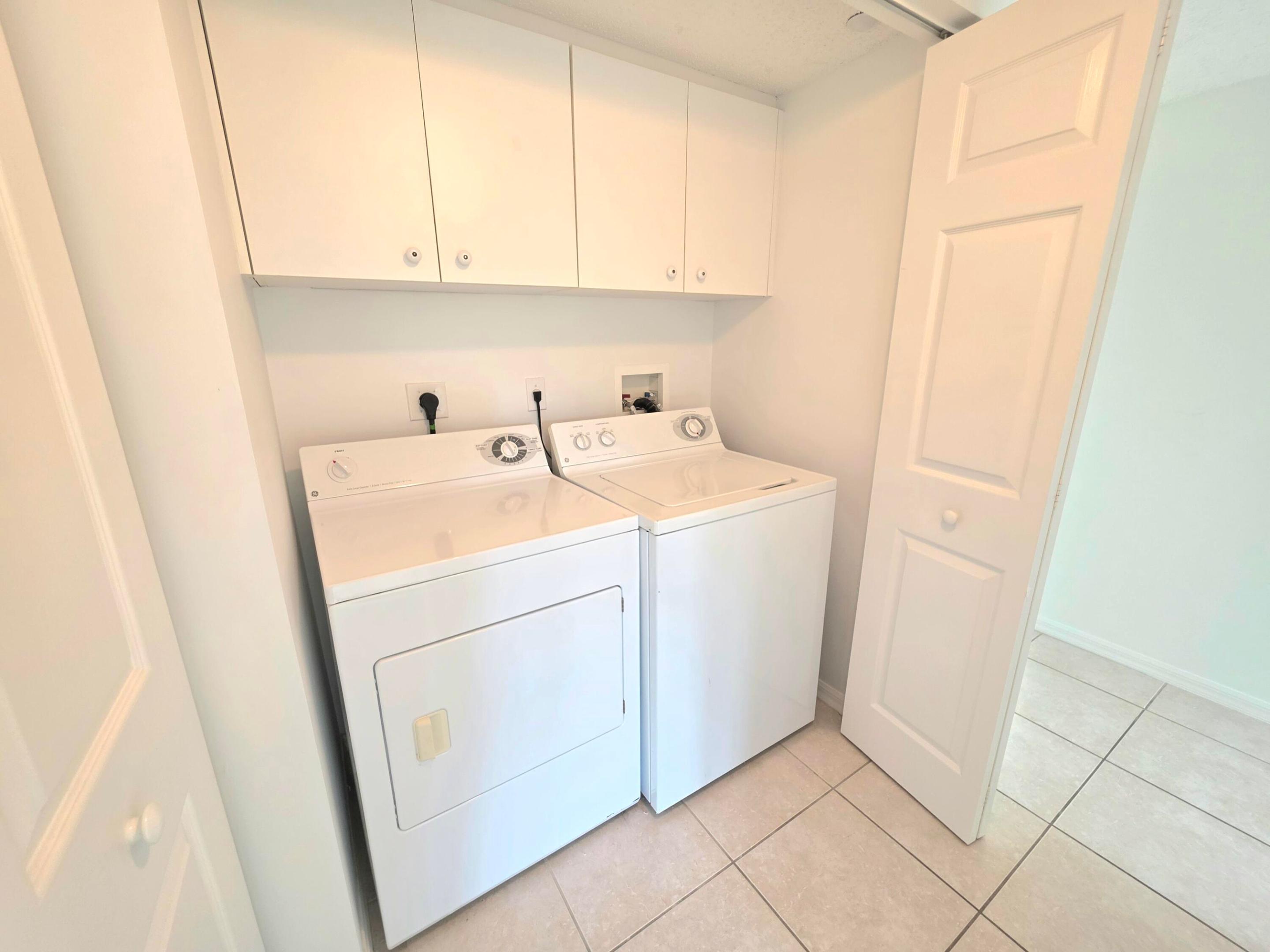 SOUTHAMPTON CONDOMINIUM H - Residential