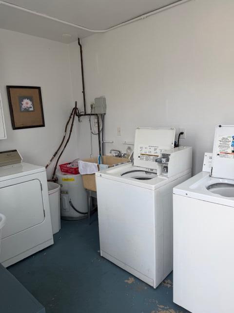 VENETIAN ISLES CO-OP - Residential Lease