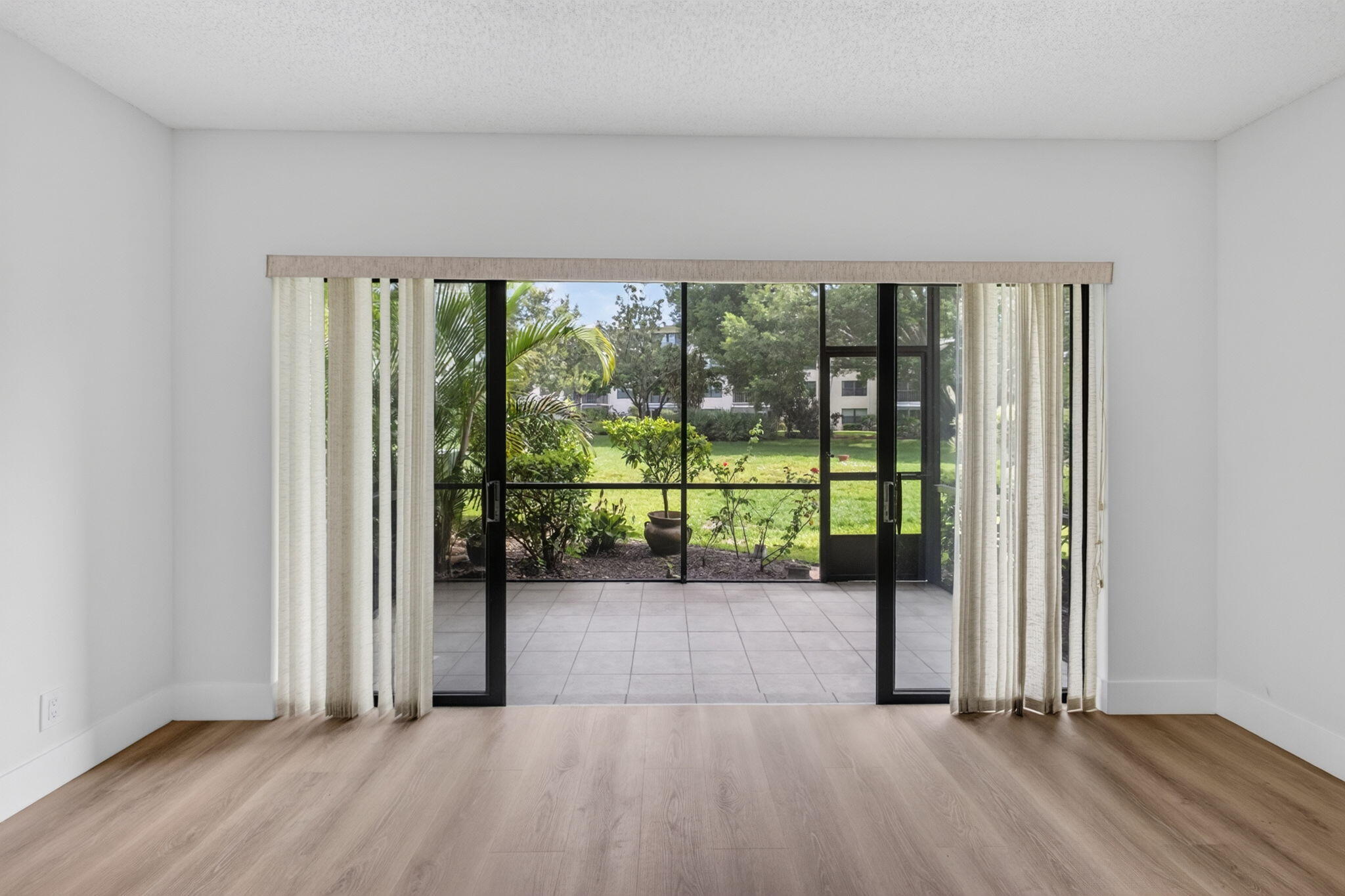 OCEAN PARKS CONDO - Residential