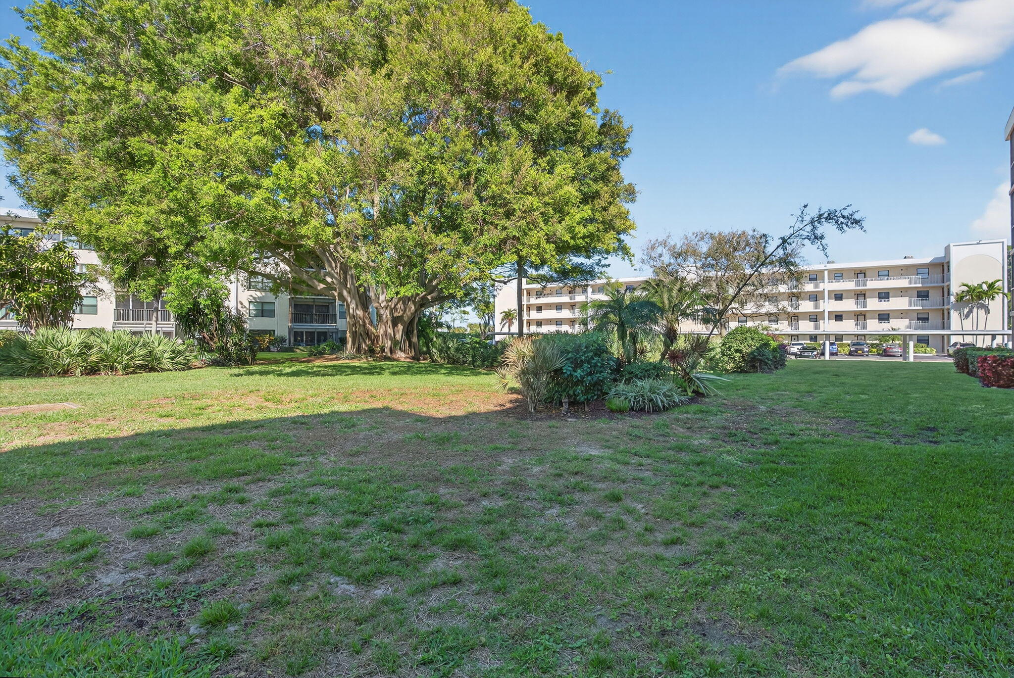 OCEAN PARKS CONDO - Residential