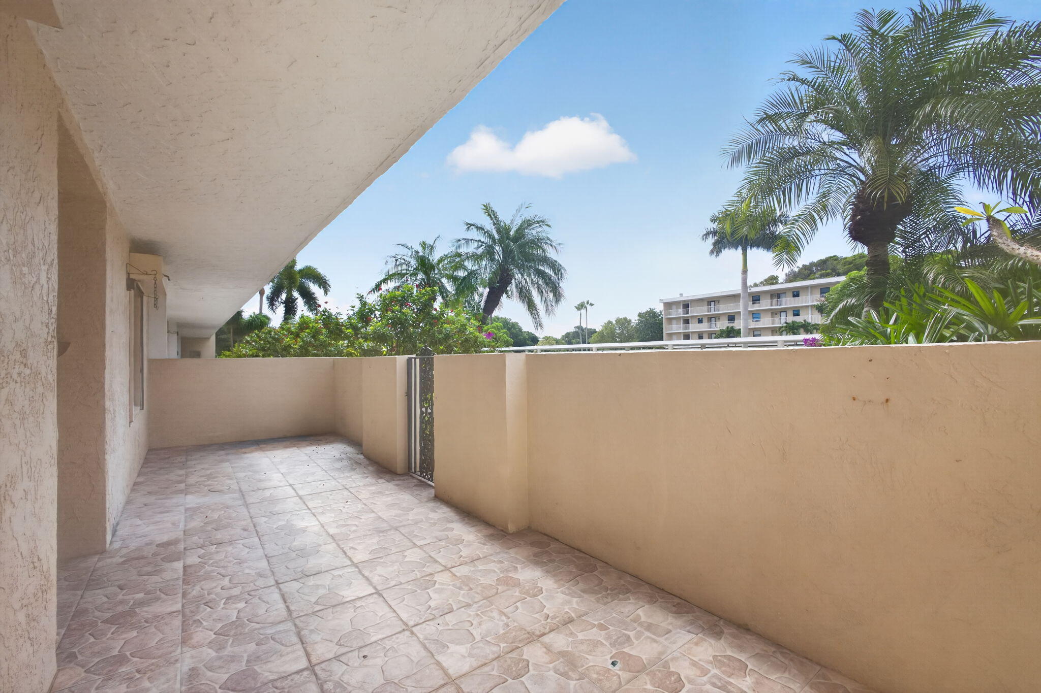 OCEAN PARKS CONDO - Residential