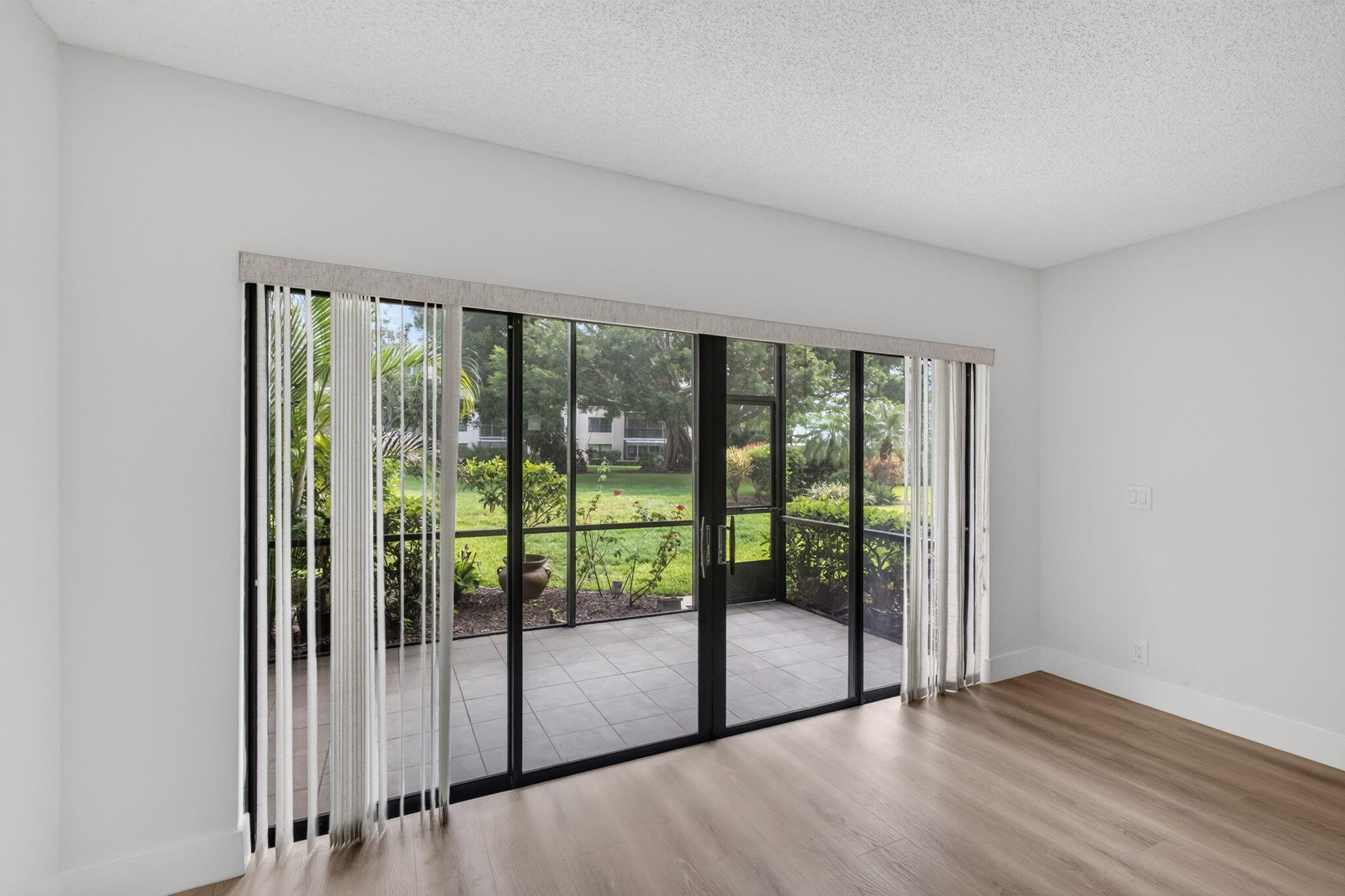 OCEAN PARKS CONDO - Residential