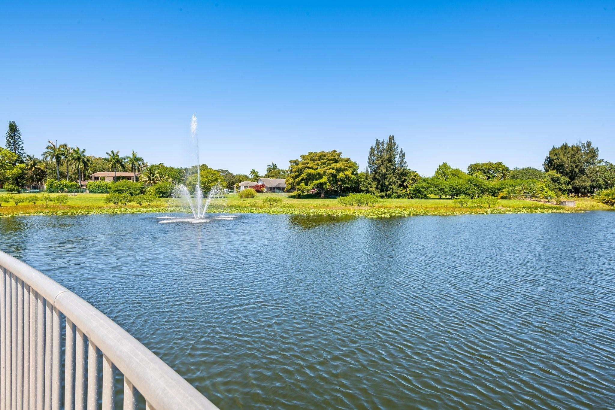 TARALYNE OAKS - Residential