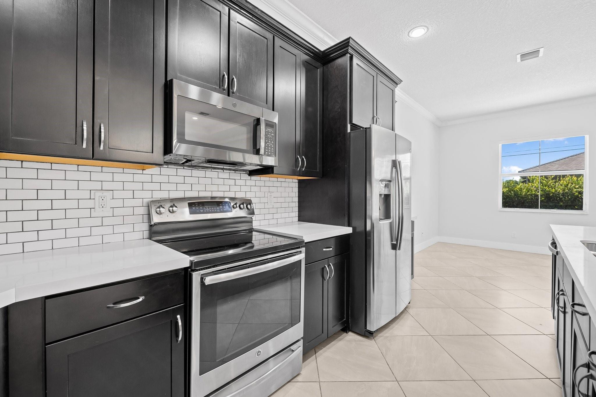 TARALYNE OAKS - Residential