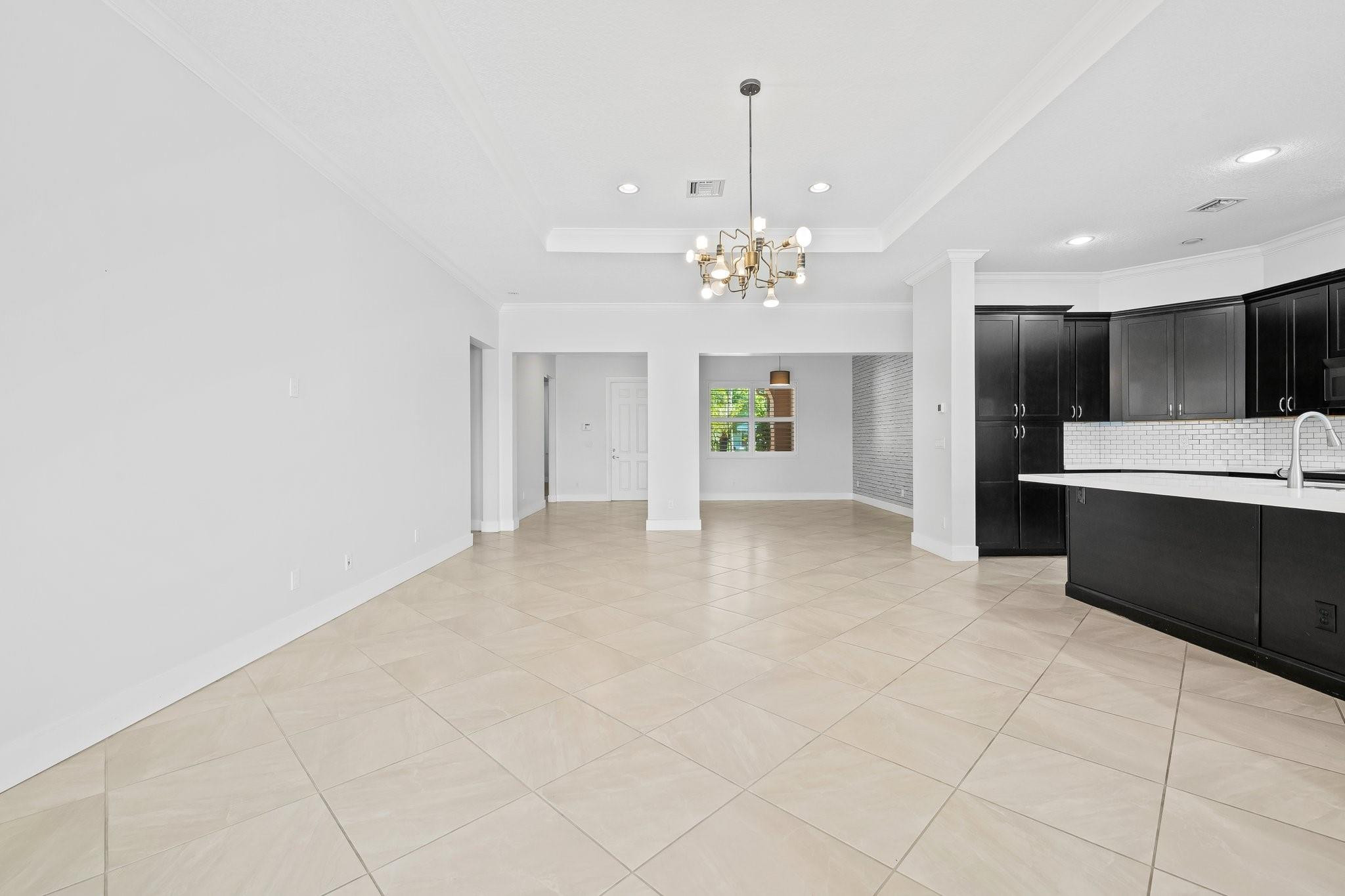 TARALYNE OAKS - Residential