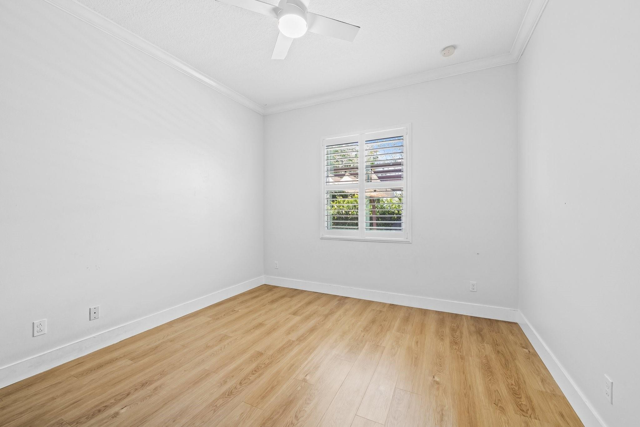 TARALYNE OAKS - Residential