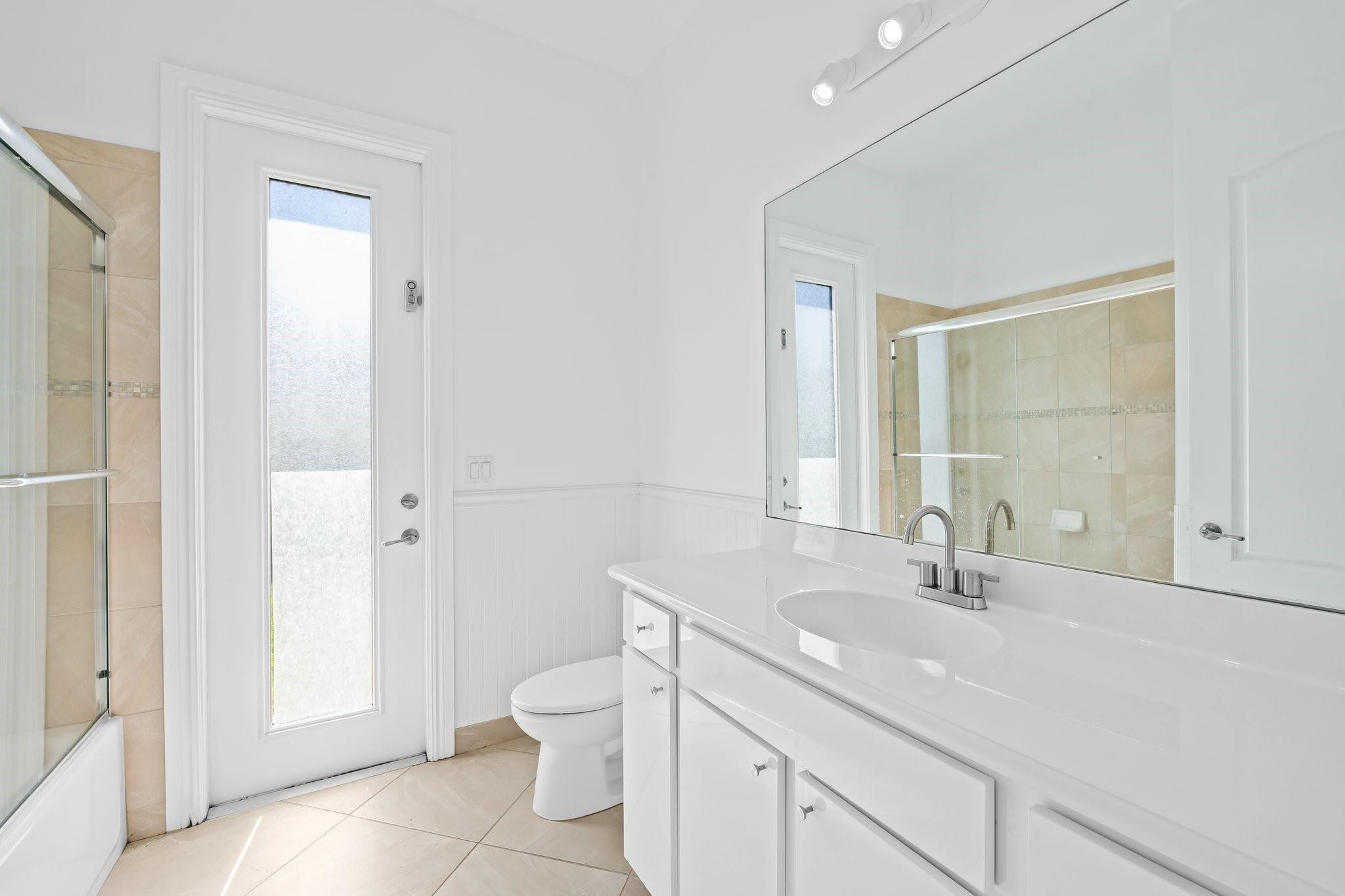 TARALYNE OAKS - Residential
