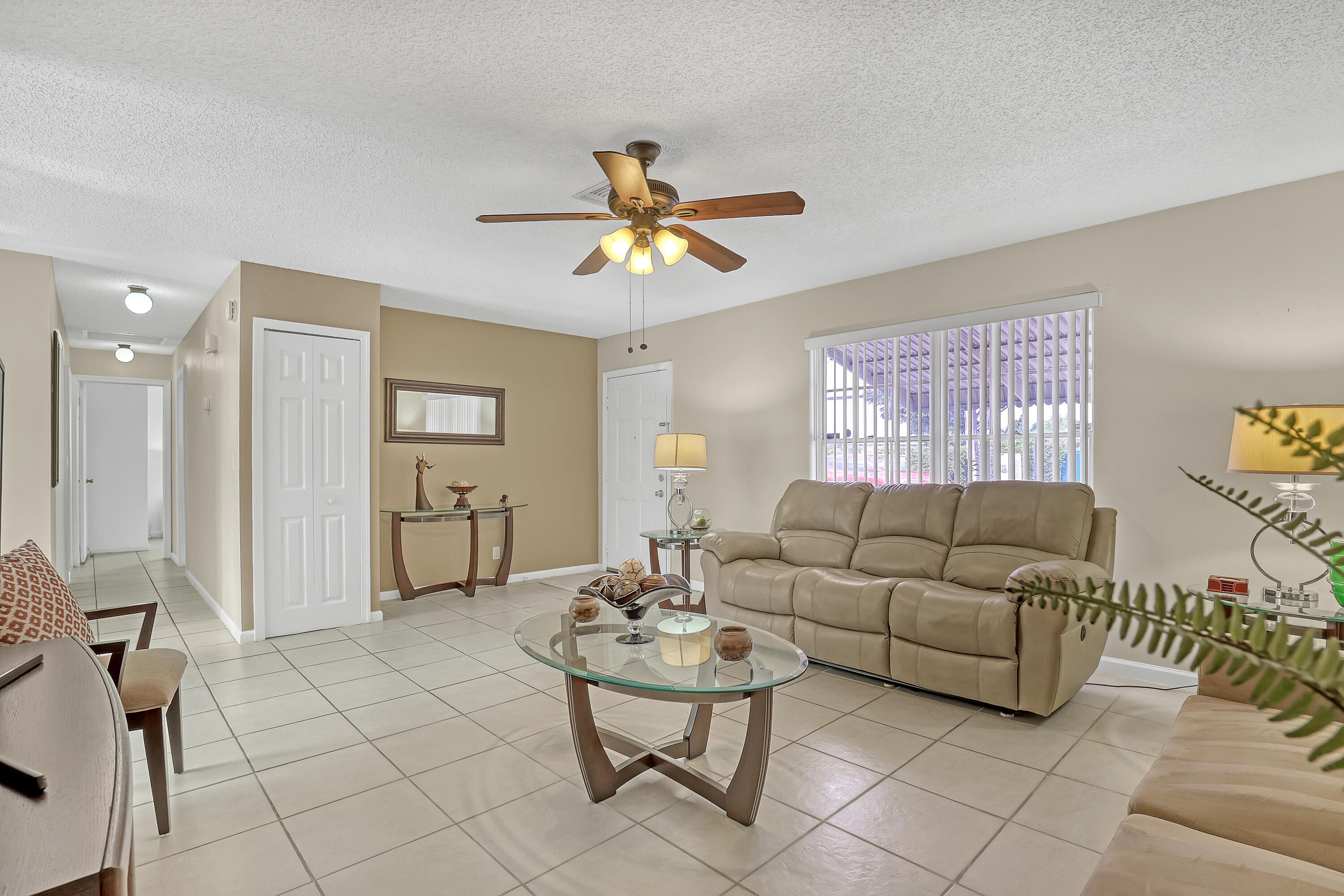 LAKE BOYNTON ESTATES 1 - Residential