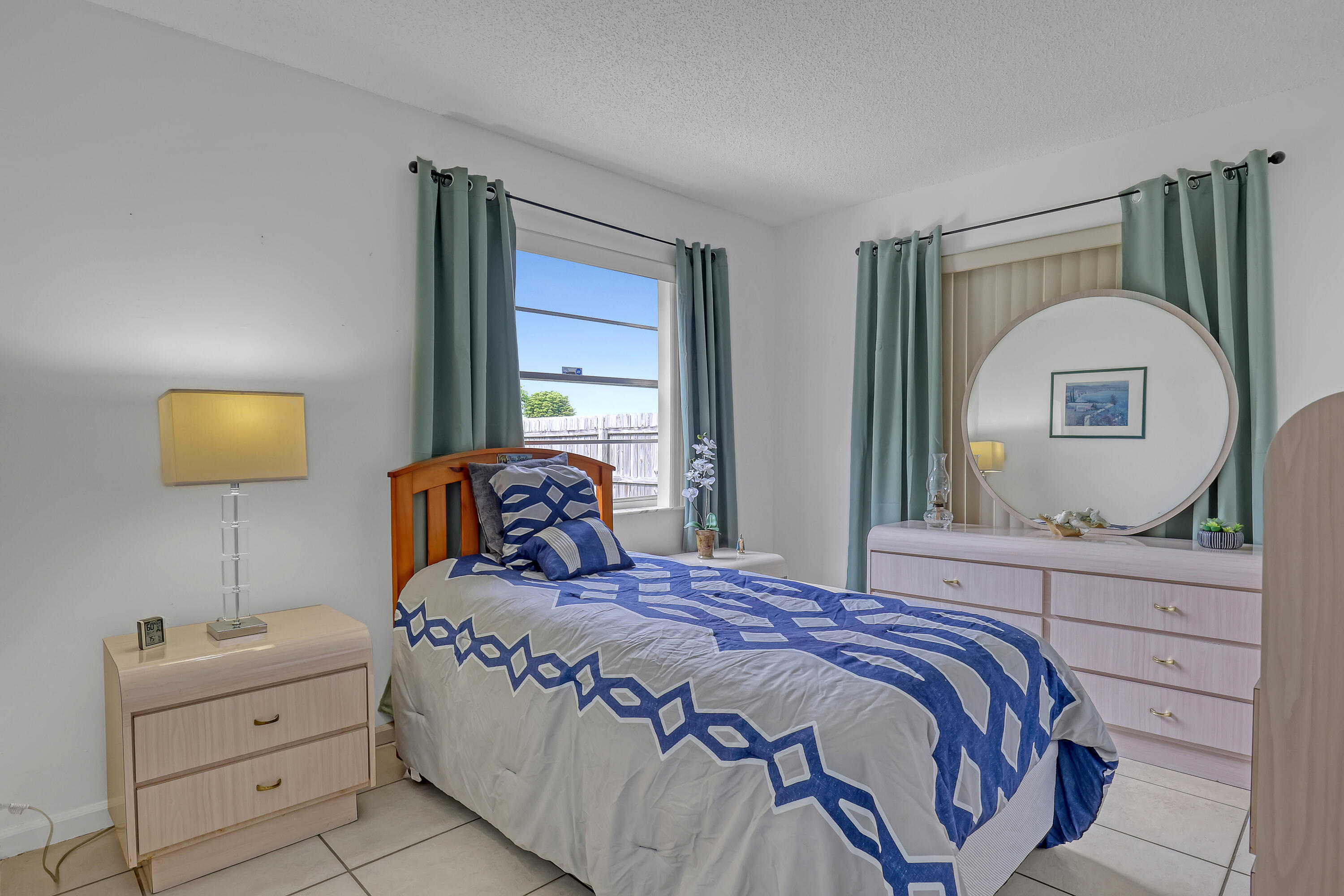 LAKE BOYNTON ESTATES 1 - Residential