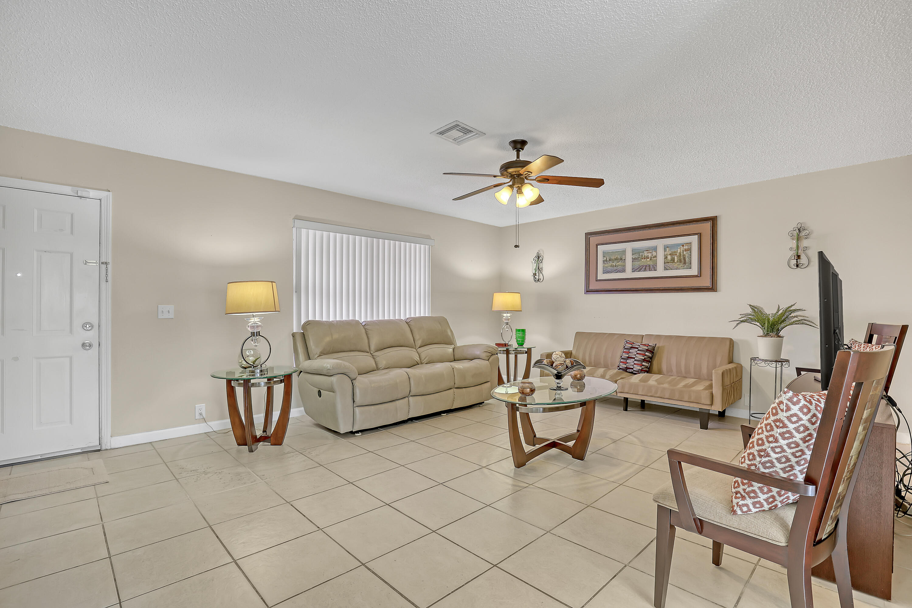 LAKE BOYNTON ESTATES 1 - Residential