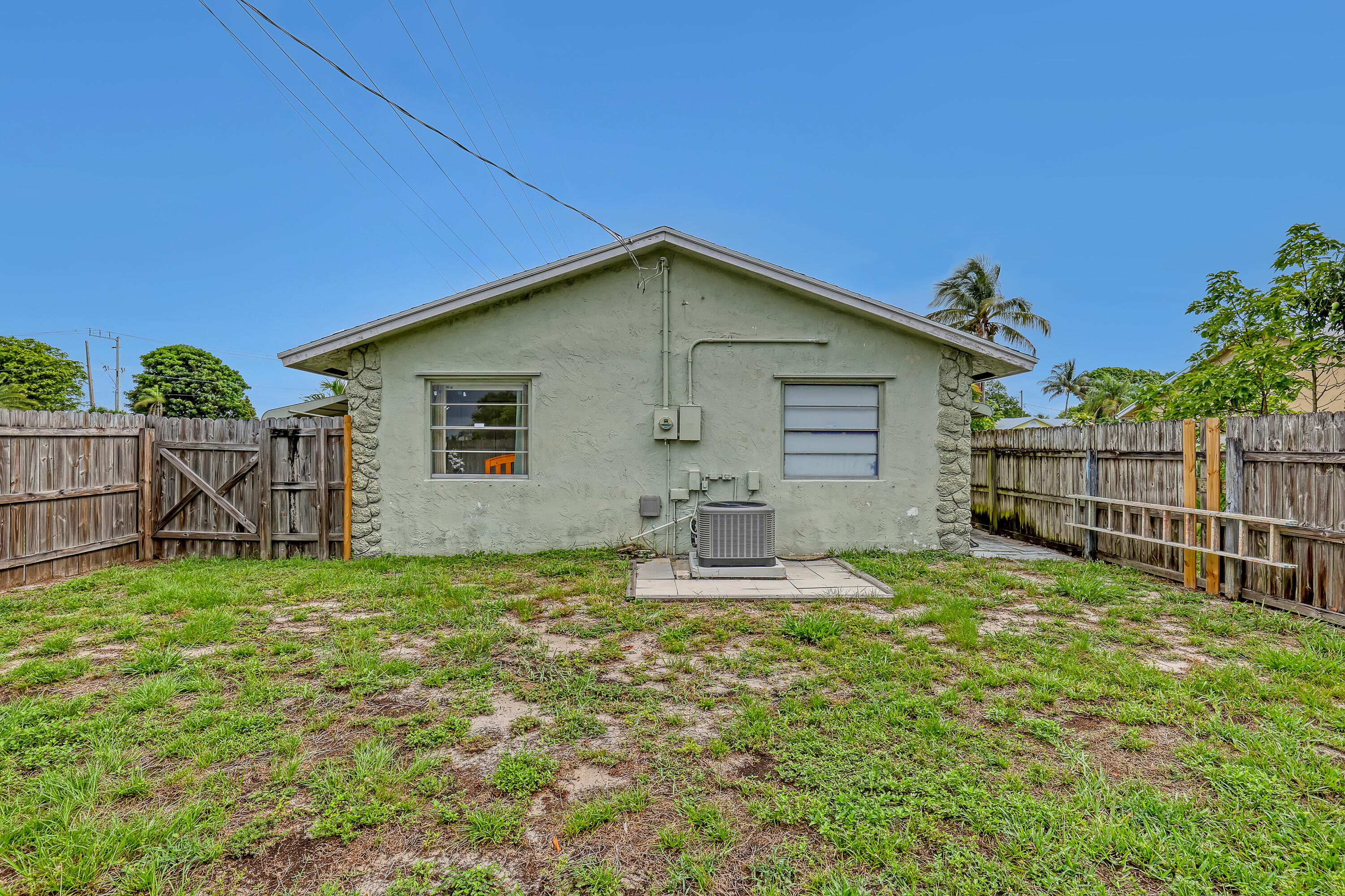 LAKE BOYNTON ESTATES 1 - Residential