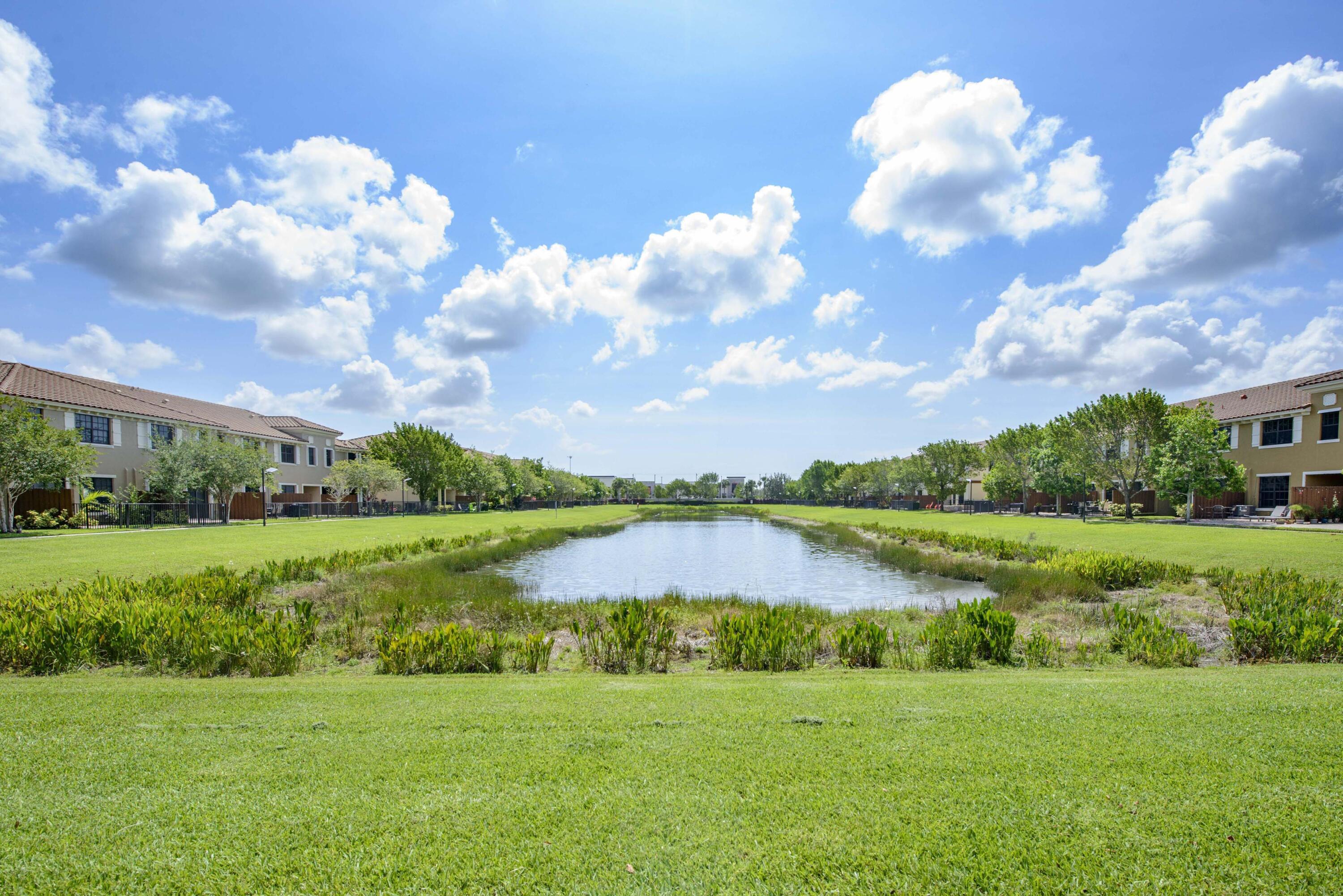 WELLINGTON PARC - Residential