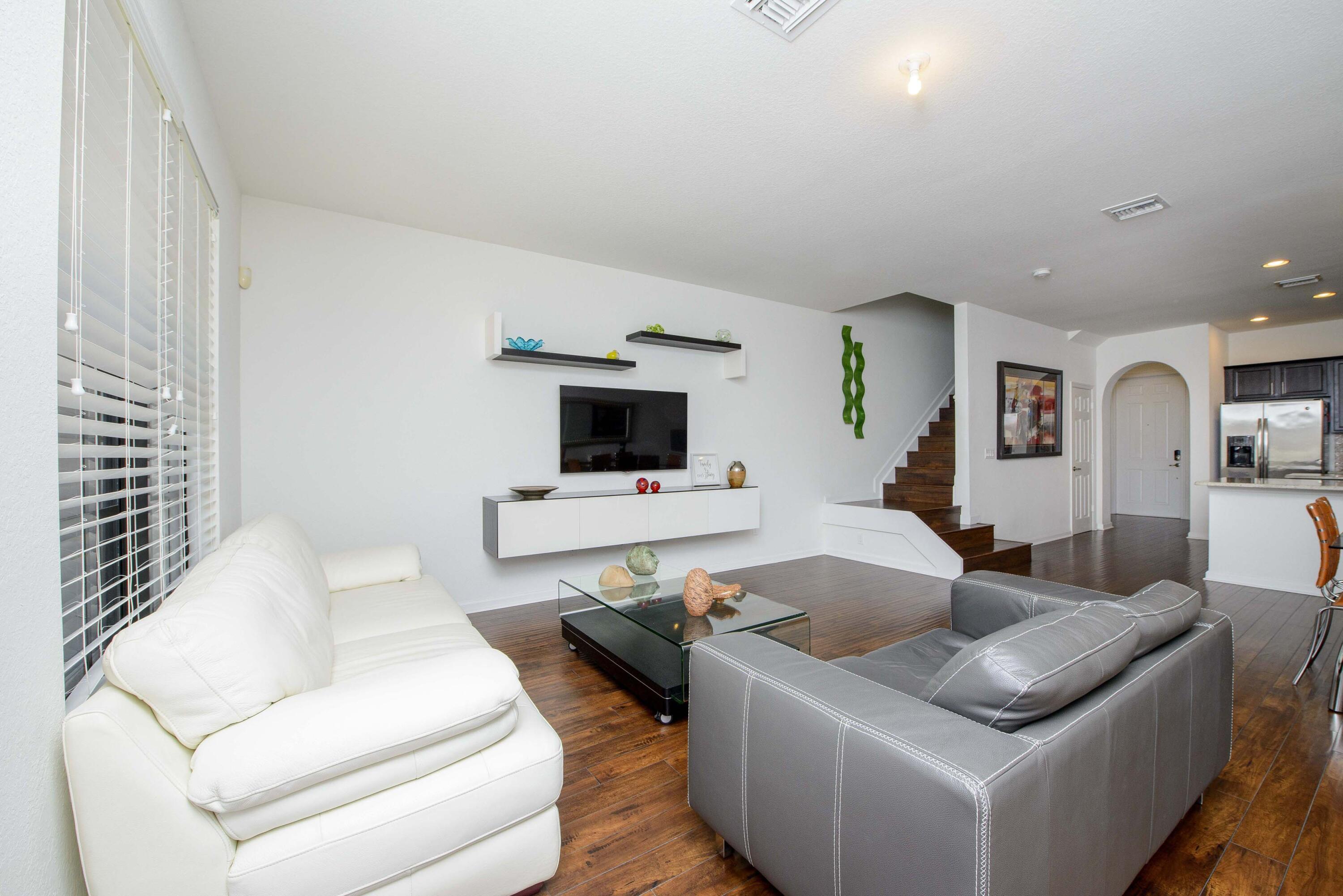 WELLINGTON PARC - Residential
