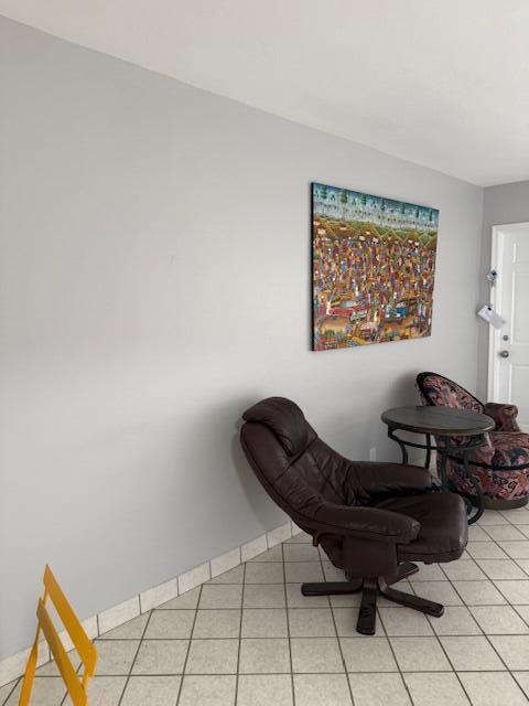 MURRY HILLS APT BLDG CONDO - Residential