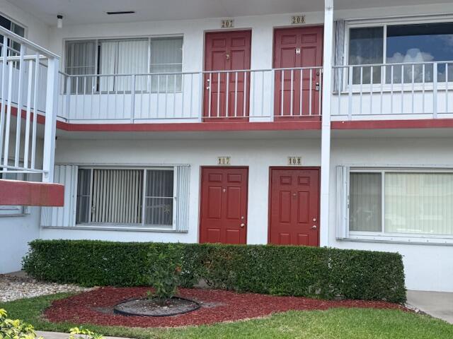 MURRY HILLS APT BLDG CONDO - Residential