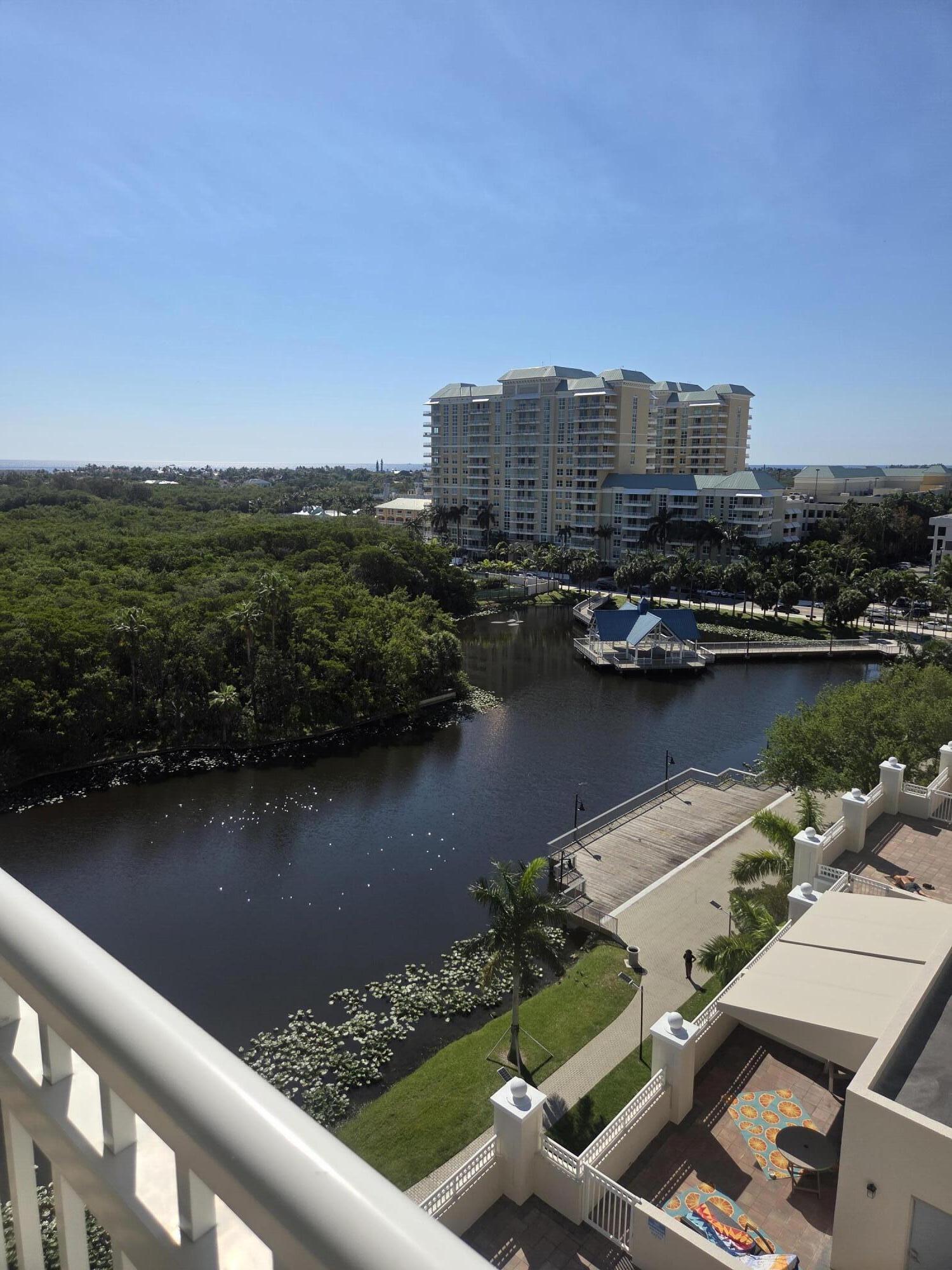 Fantastic buy in this luxury building Casa Costa.  A rare 3 bedroom, 2 1/2 bath unit overlooking the Intracoastal and city views. Gorgeous ammenities. Manned  Security and great location. Preview before its gone at this great price in Boynton Beach.