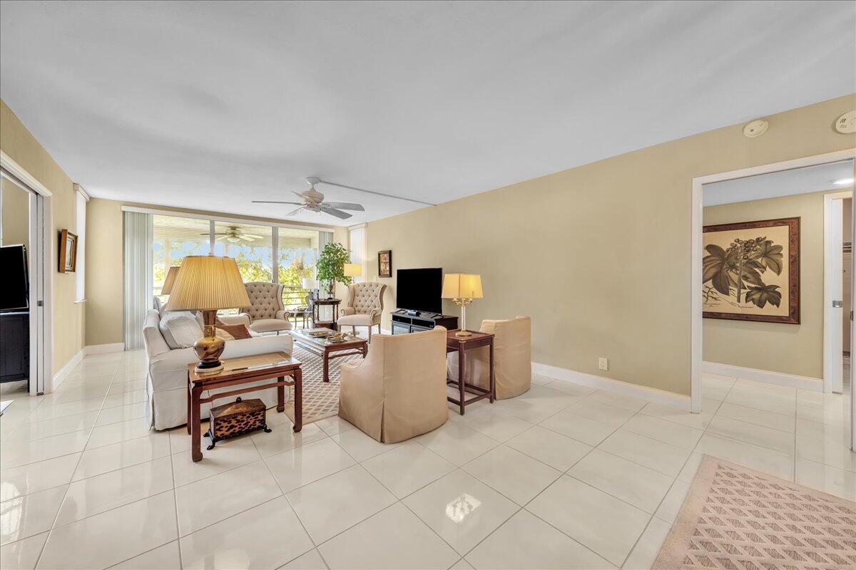 NO 123 PALM-AIRE COUNTRY CLUB - Residential