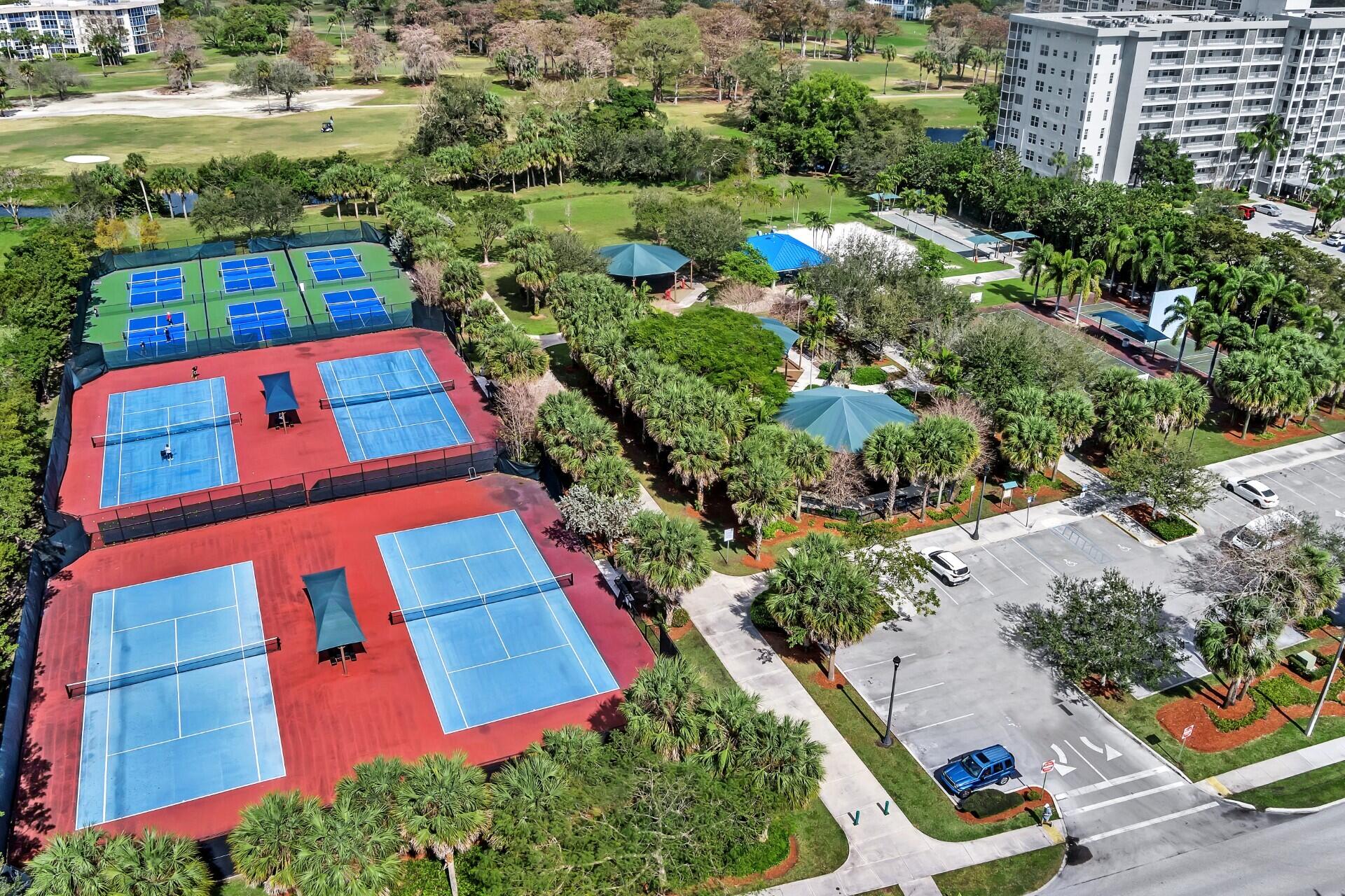 NO 123 PALM-AIRE COUNTRY CLUB - Residential
