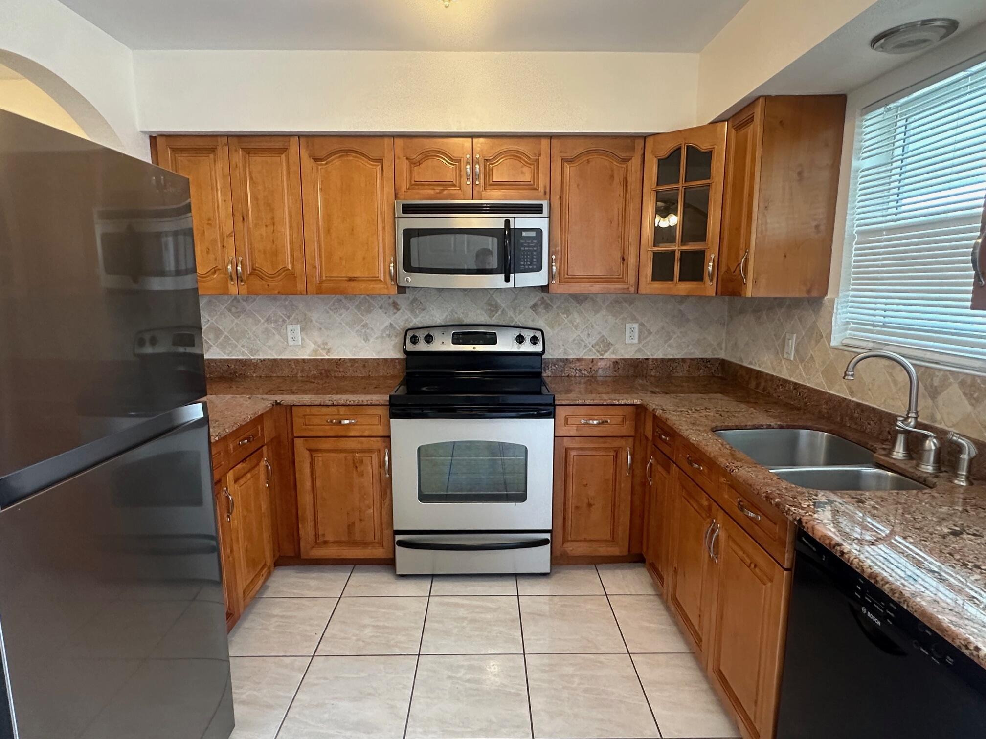 SUNLAND GARDEN APTS NUMBER TWO - Residential Lease