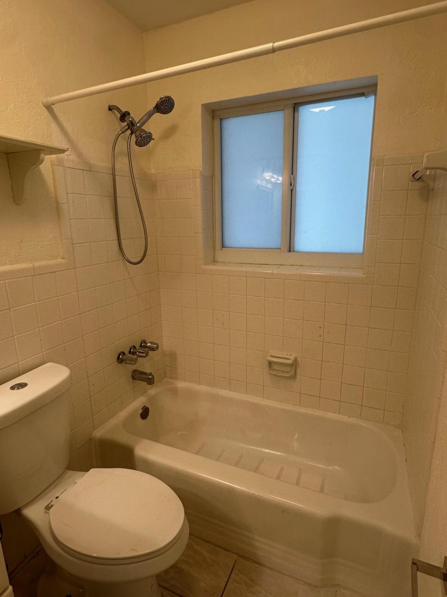 SUNLAND GARDEN APTS NUMBER TWO - Residential Lease