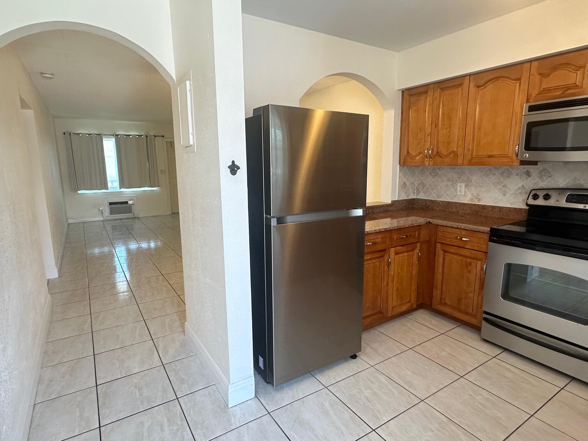 SUNLAND GARDEN APTS NUMBER TWO - Residential Lease
