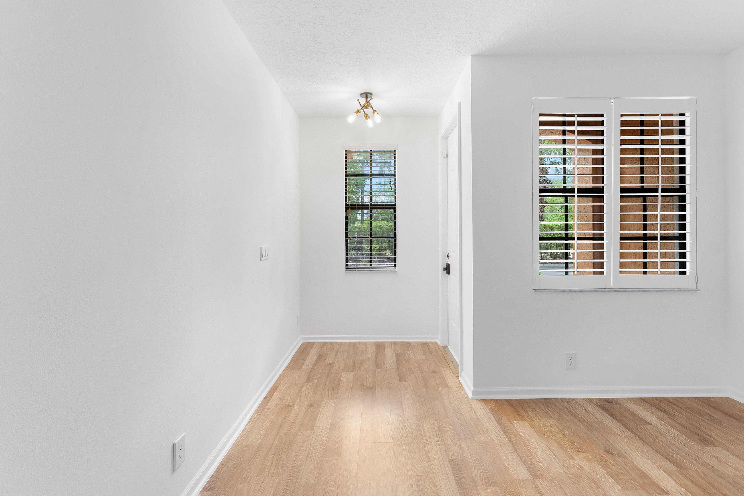 GRAMERCY SQUARE - Residential