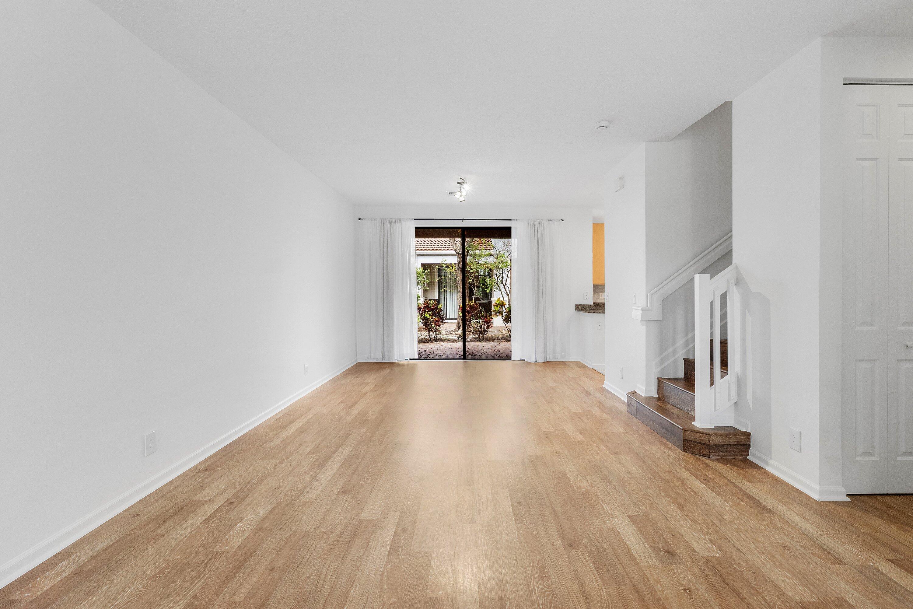GRAMERCY SQUARE - Residential