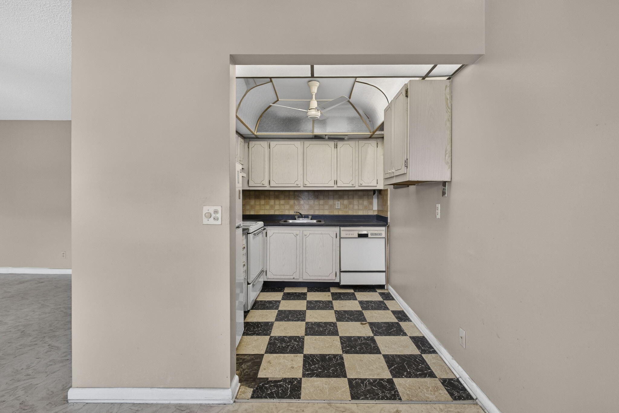 SHEFFIELD CONDOS A TO Q - Residential