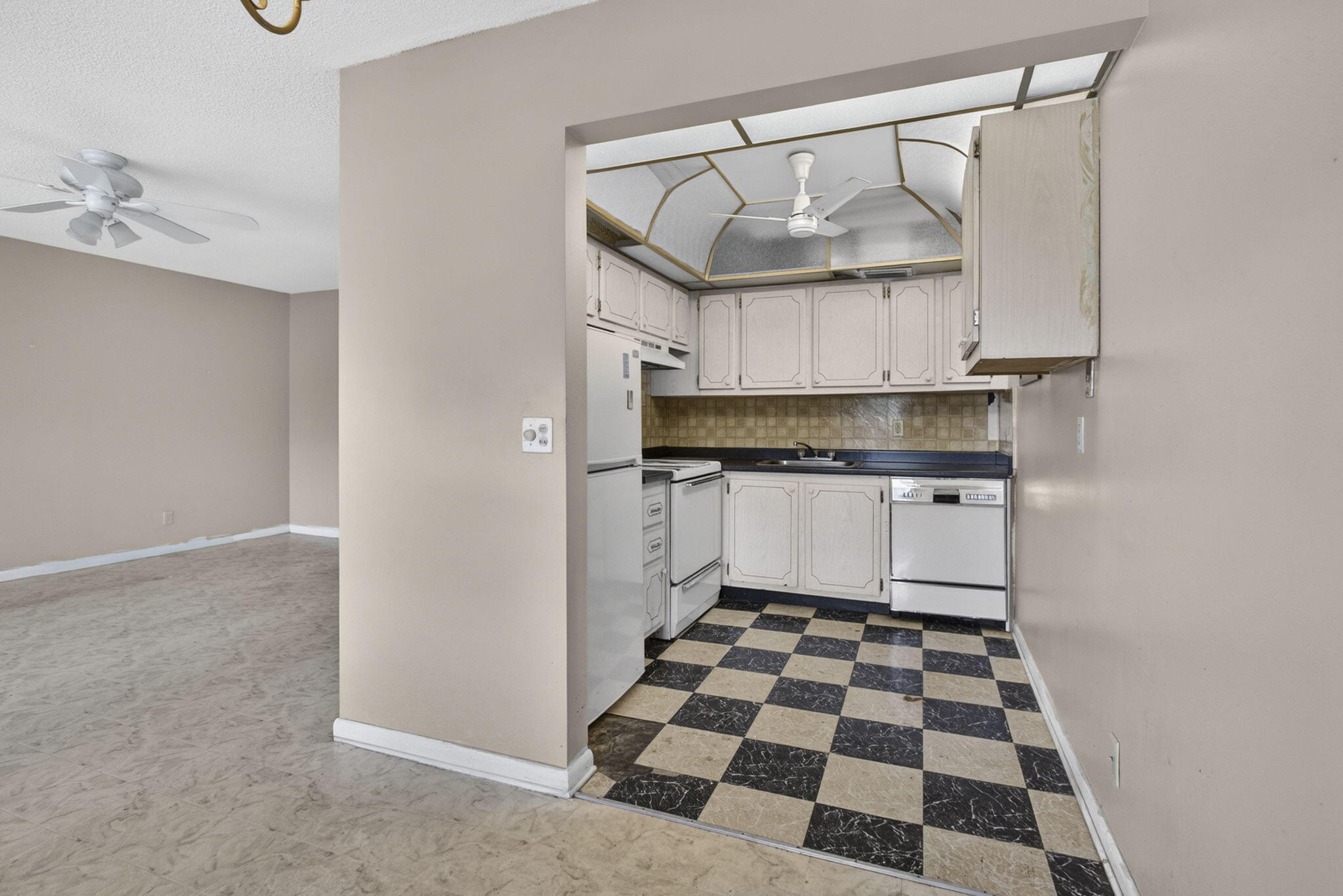 SHEFFIELD CONDOS A TO Q - Residential