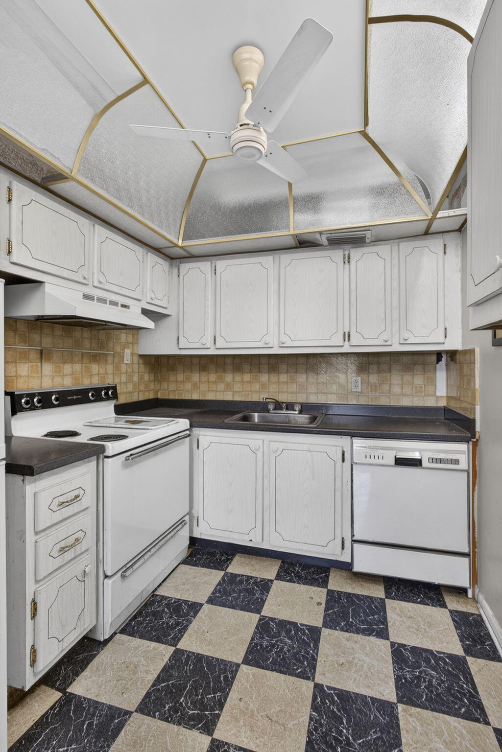 SHEFFIELD CONDOS A TO Q - Residential