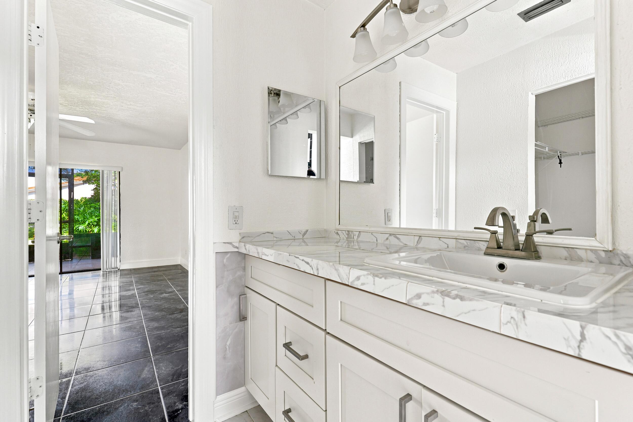 INDIAN TRAIL VILLAS 2 - Residential