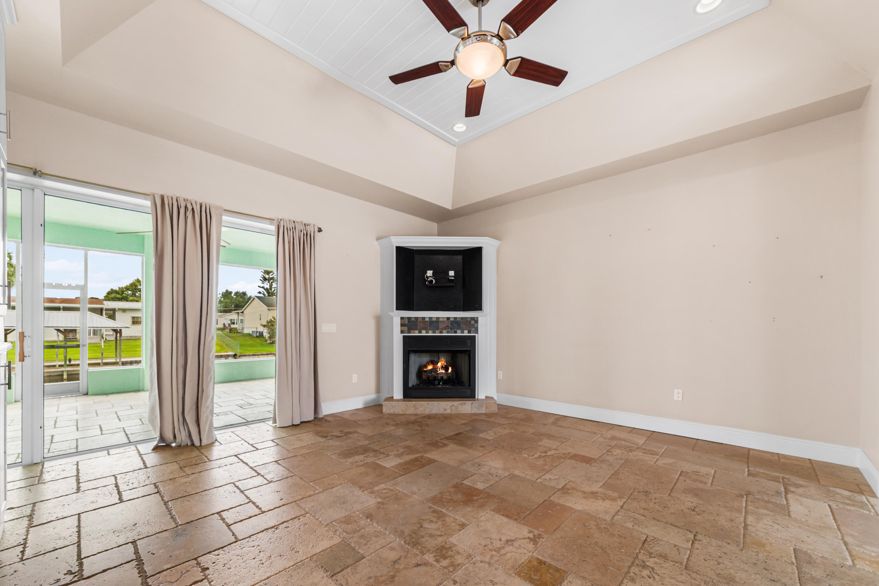 TAYLOR CREEK - Residential