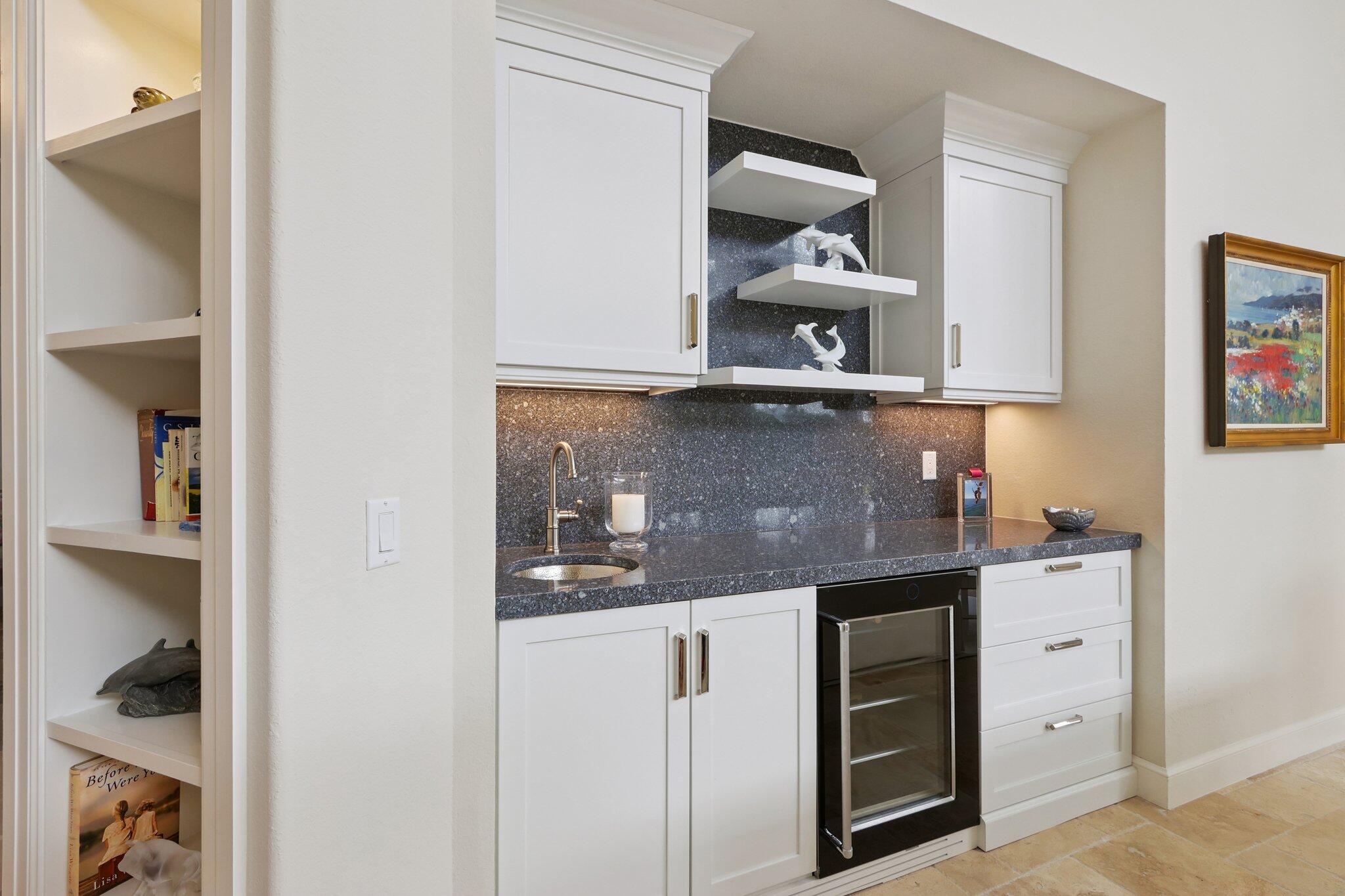 SAILFISH POINT - Residential