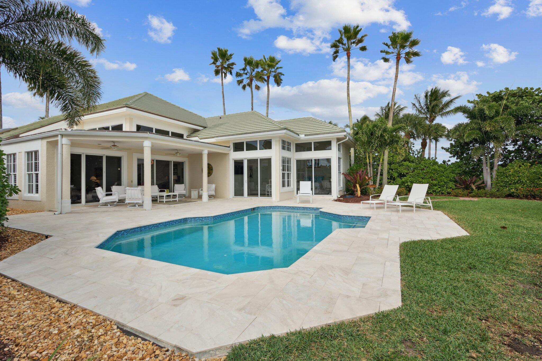 SAILFISH POINT - Residential